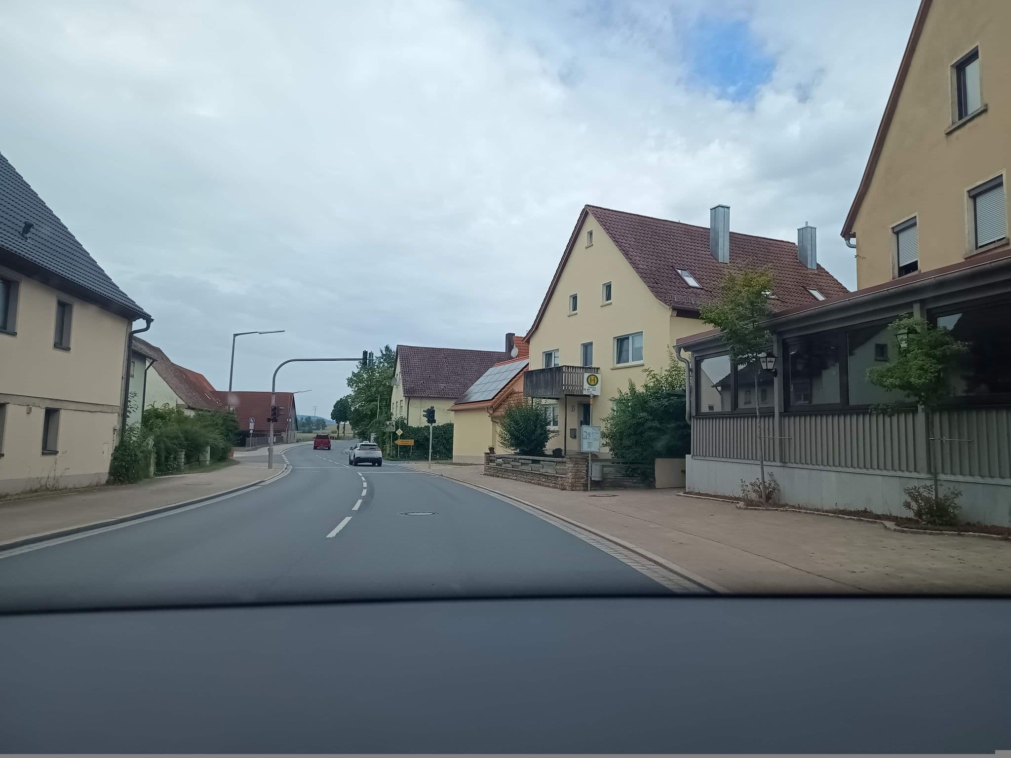 Street view near Gasthof Grüner Baum, Baudenbach — © zuse (CC BY-SA · Mapillary)