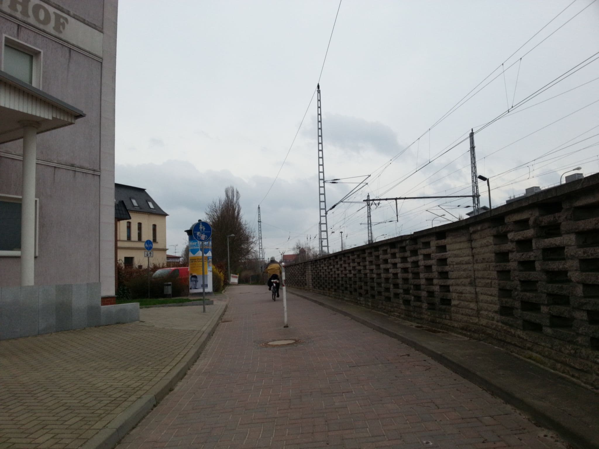 Street view near Hotel Am Bahnhof, Waren — © mkw (CC BY-SA · Mapillary)
