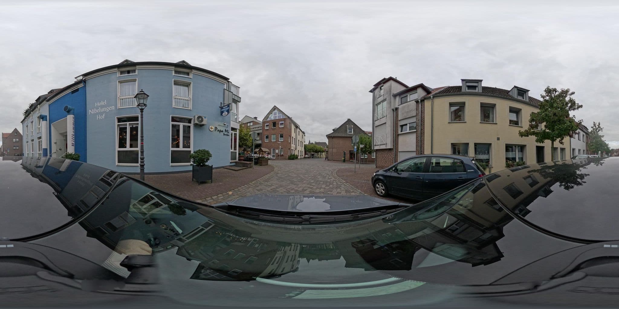 Street view near Hotel Nibelungen Hof, Xanten — © poxonline (CC BY-SA · Mapillary)