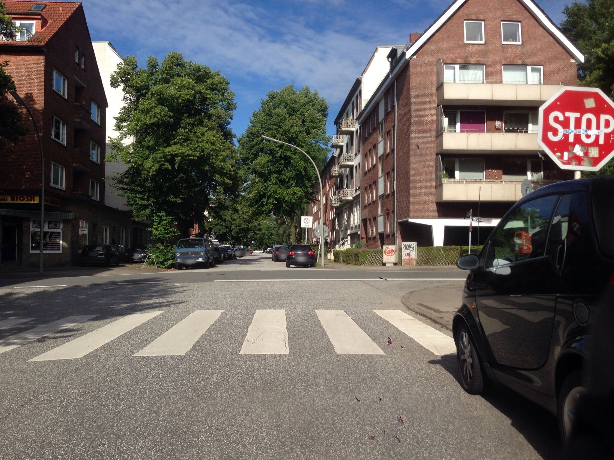 Street view near DARZ GästeZimmer, Eilbek — © mjay (CC BY-SA · Mapillary)