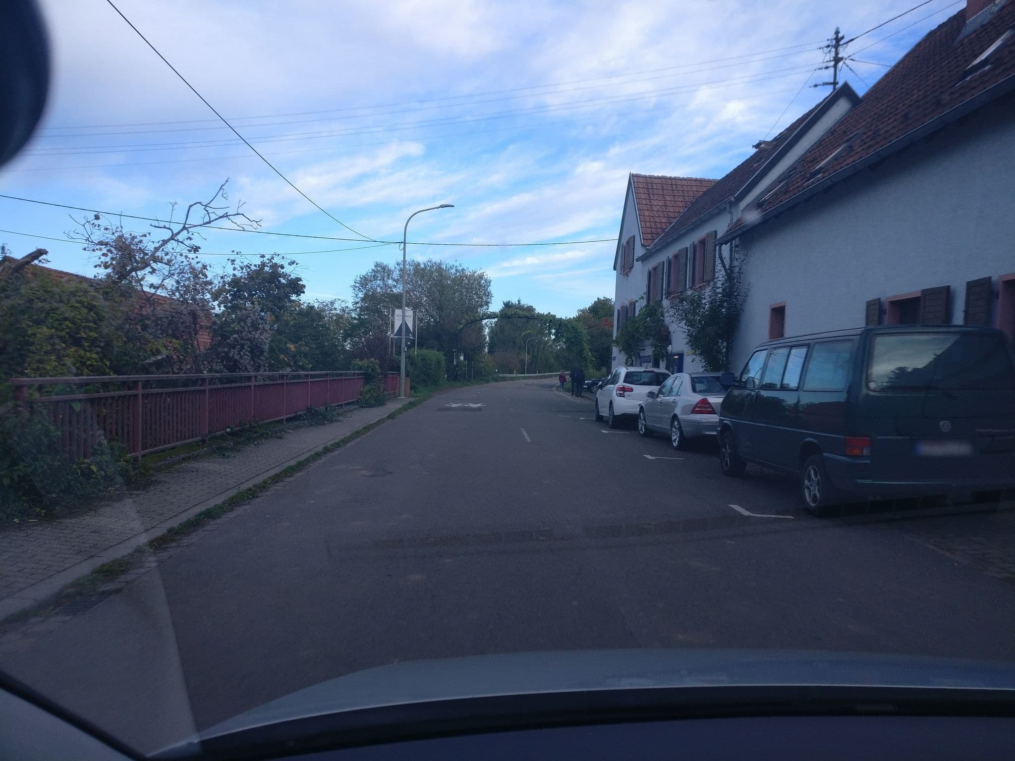 Street view near Ferienhof Weinstraße Nr.1, Ilbesheim — © dnaiel (CC BY-SA · Mapillary)