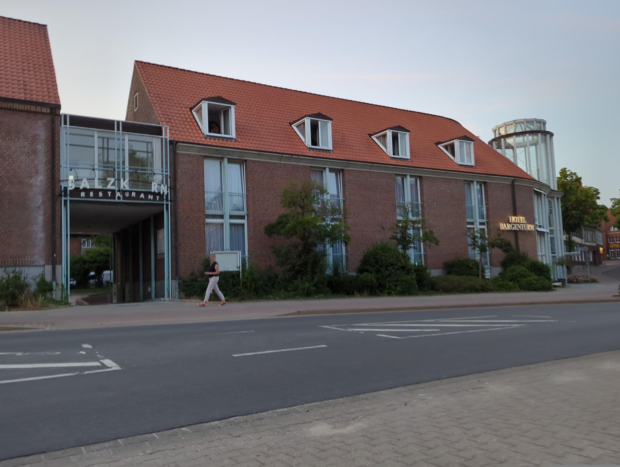 Street view near Hotel Bargenturm, Lüneburg — © hotteliene (CC BY-SA · Mapillary)