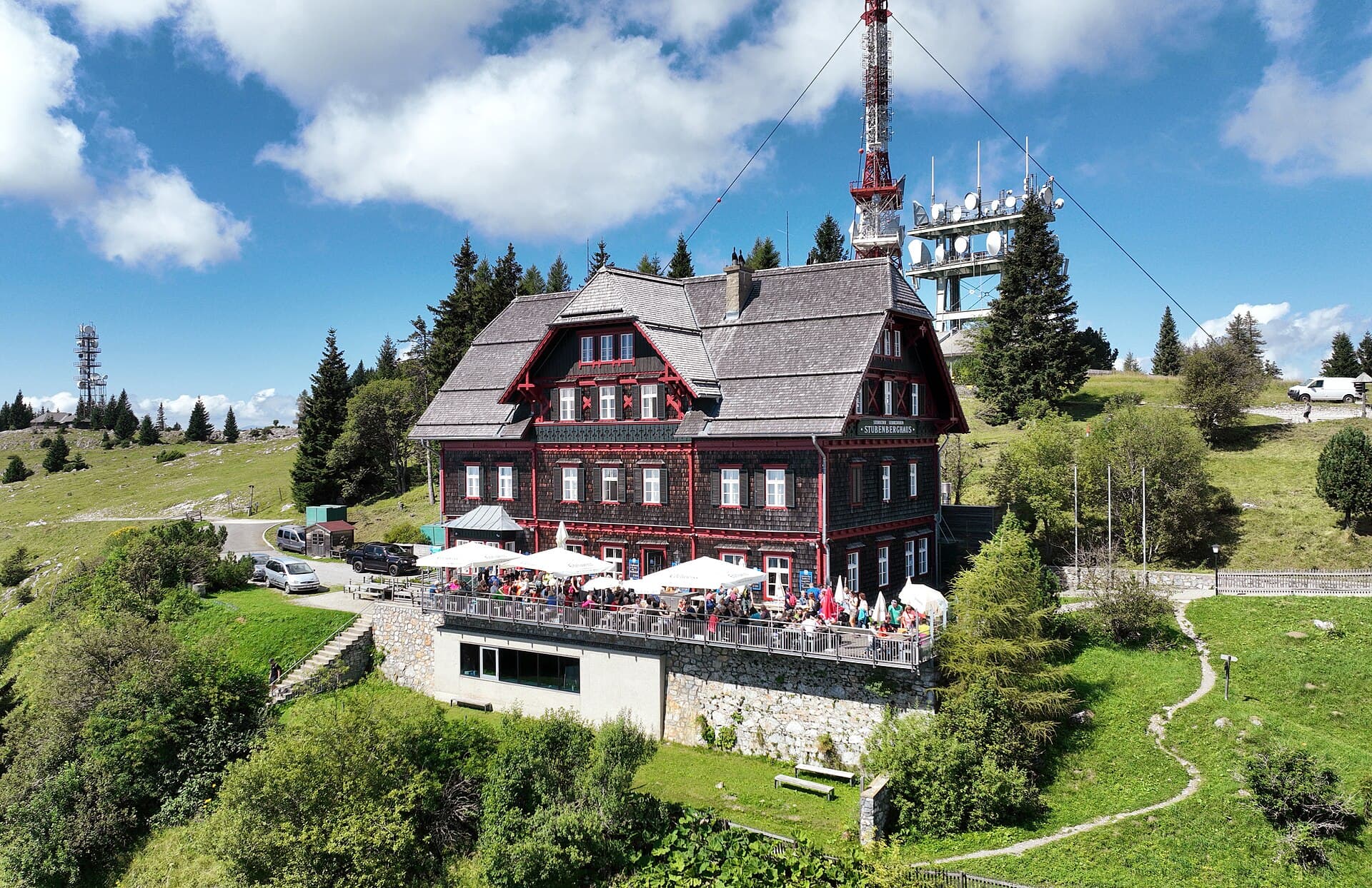 Stubenberghaus (via Wikimedia Commons, CC BY-SA 4.0)