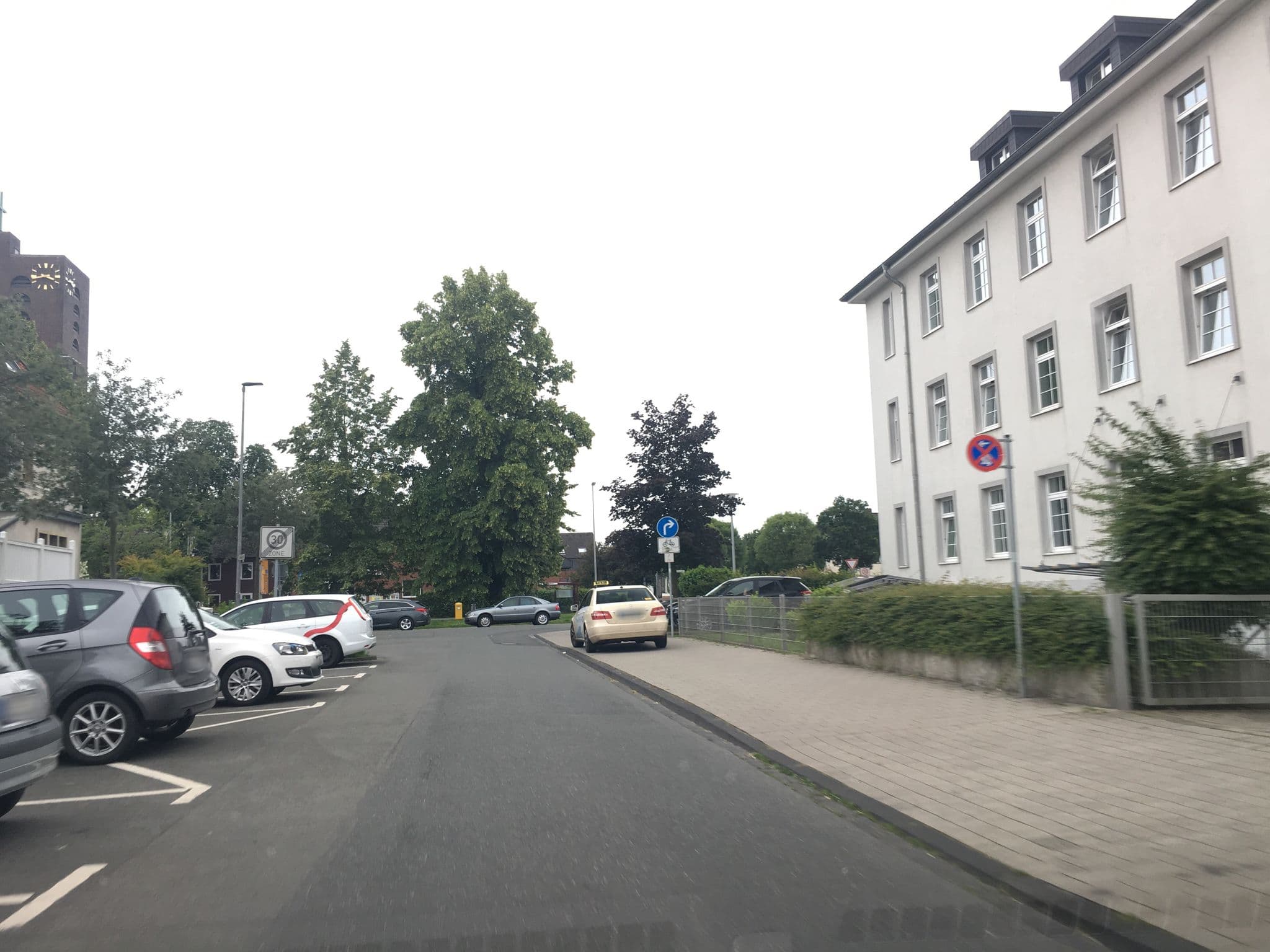 Street view near Johanniter-Gästehaus und Akademie, Münster — © descilla (CC BY-SA · Mapillary)