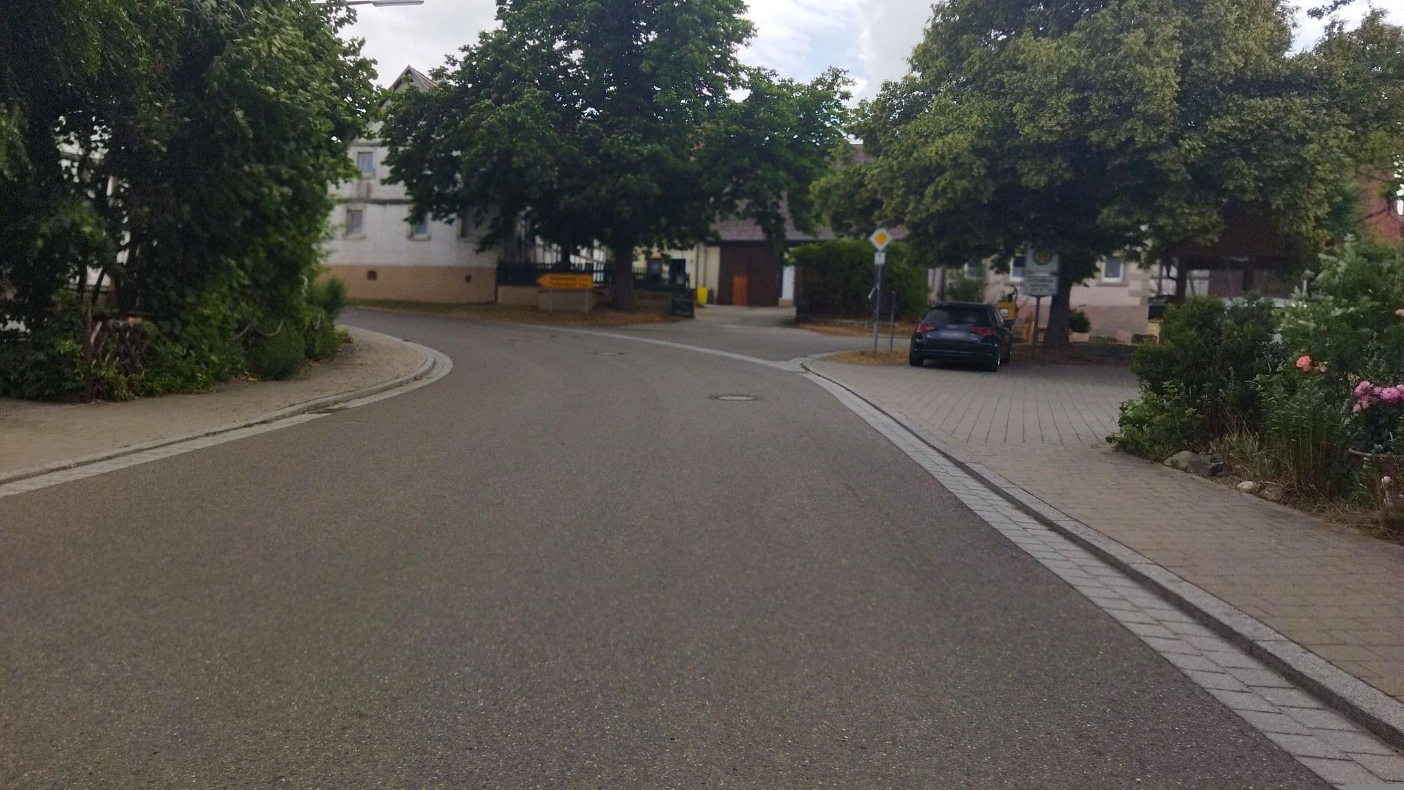 Street view near Gasthaus Zur Krone, Windelsbach — © changchun1 (CC BY-SA · Mapillary)