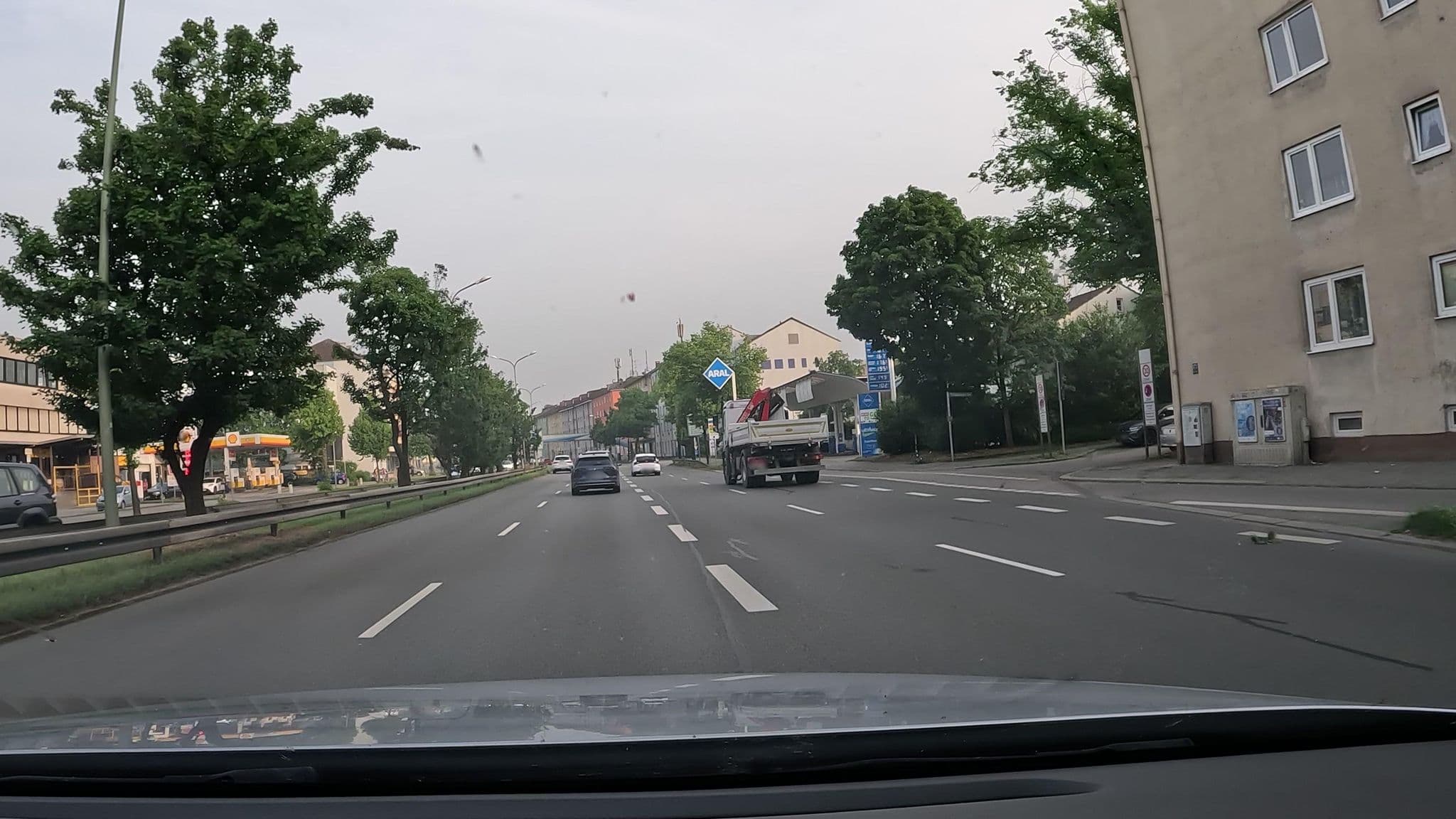 Street view near Ibis München City Süd, Munich — © stefanro74 (CC BY-SA · Mapillary)
