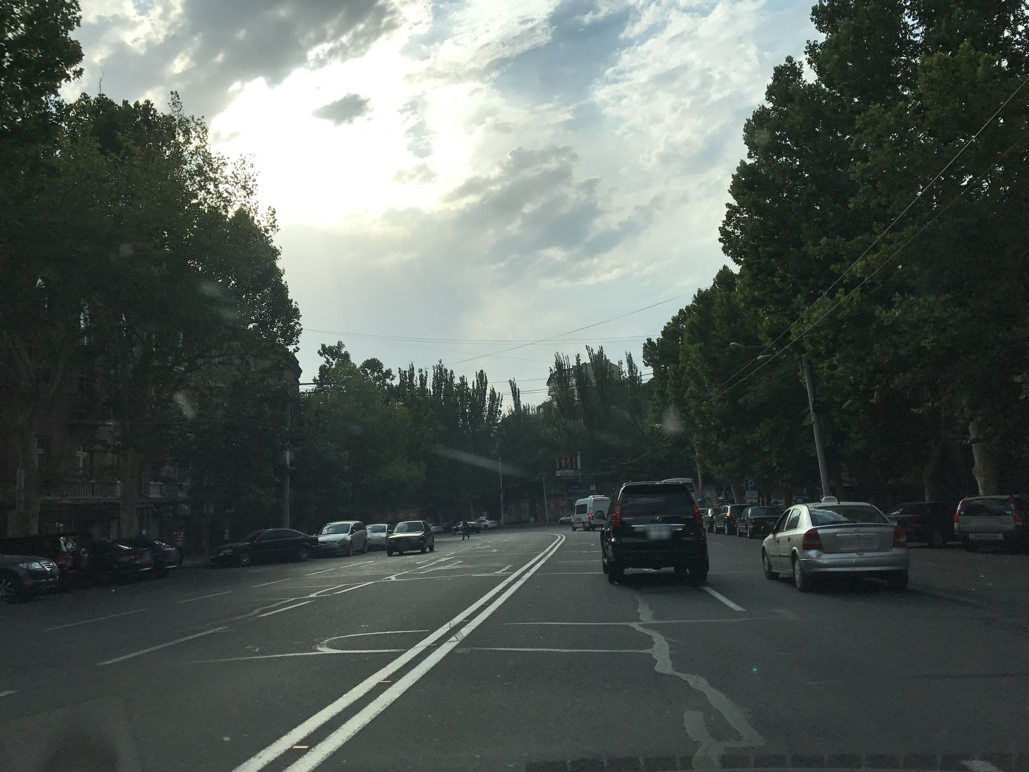 Street view near Imperial Palace Hotel, Kentron — © thepriben (CC BY-SA · Mapillary)