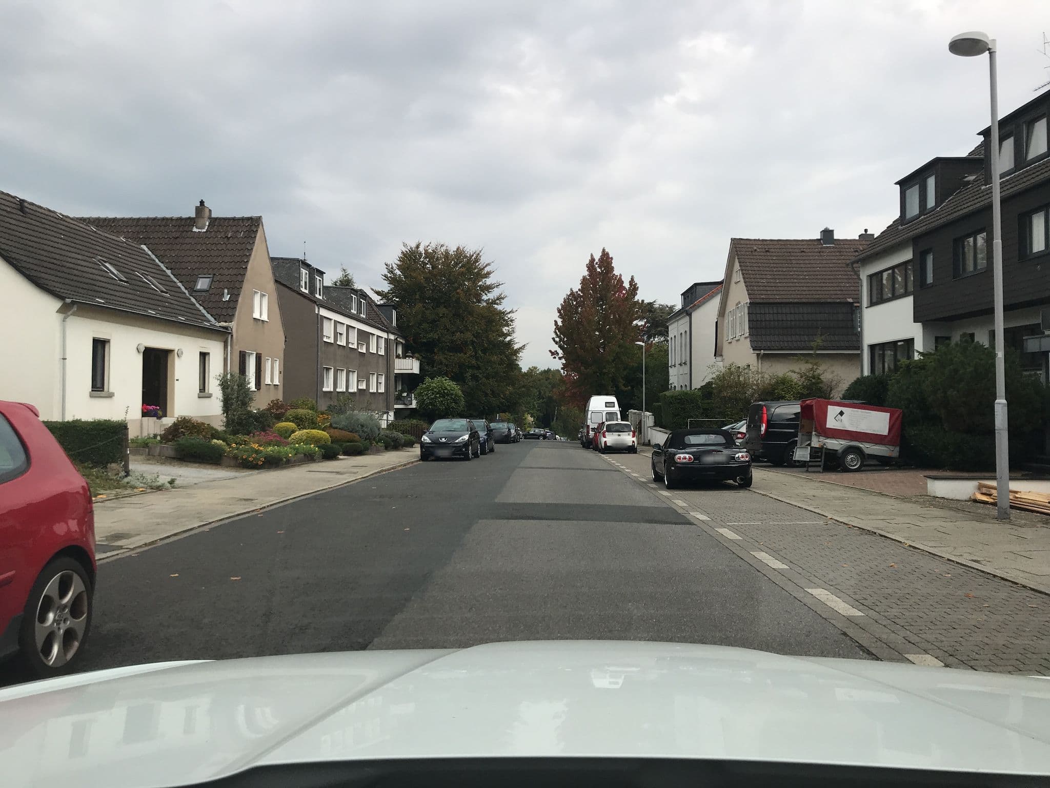 Street view near Haus Kastanienhof, Mülheim — © bogomil76 (CC BY-SA · Mapillary)