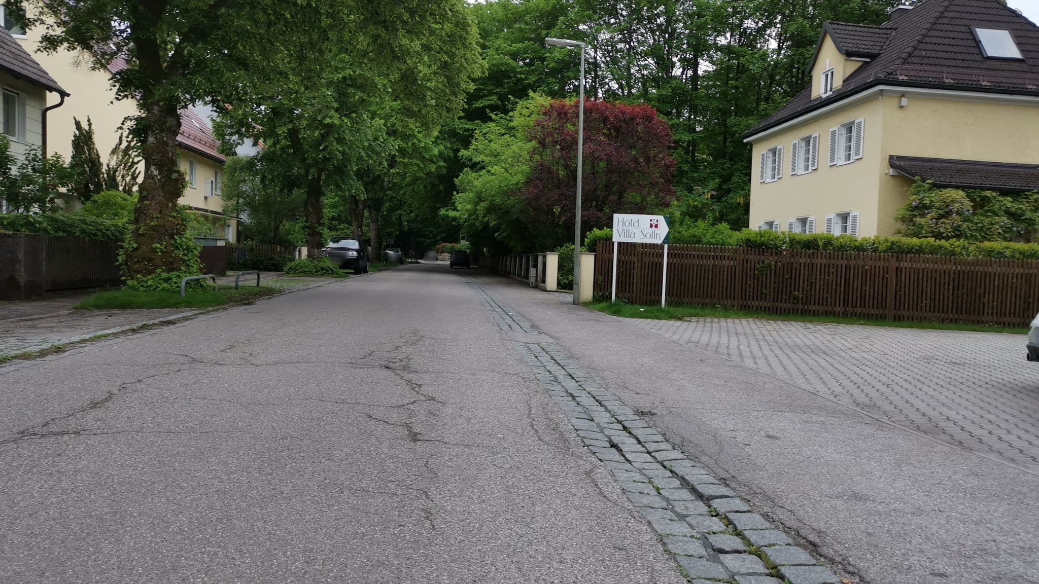 Street view near Villa Solln, Pullach im Isartal — © meskalin (CC BY-SA · Mapillary)