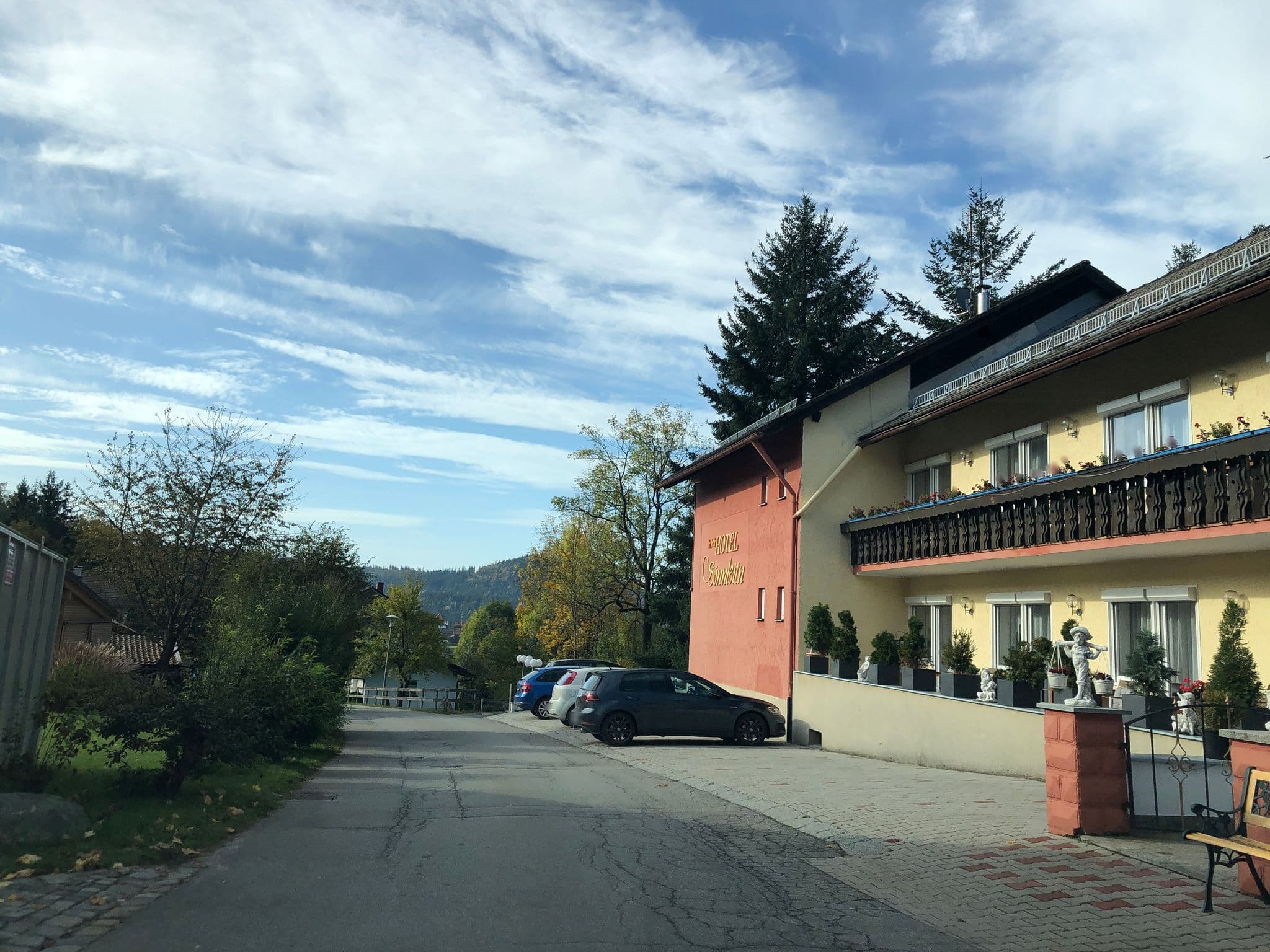 Street view near Hotel Sonnleitn, Bodenmais — © chuck (CC BY-SA · Mapillary)