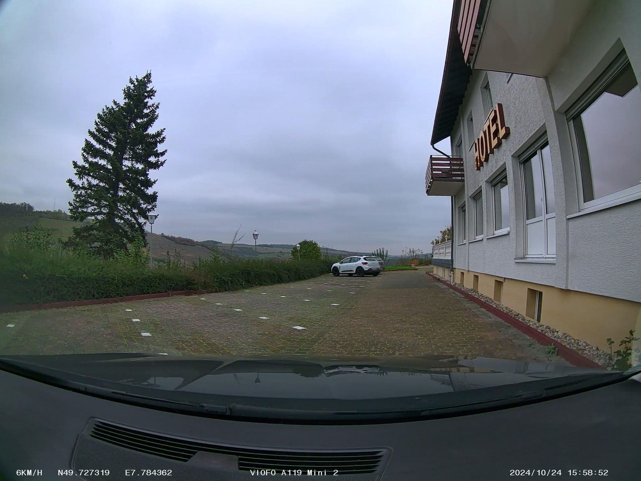 Street view near Burg-Hotel, Obermoschel — © soulcover (CC BY-SA · Mapillary)