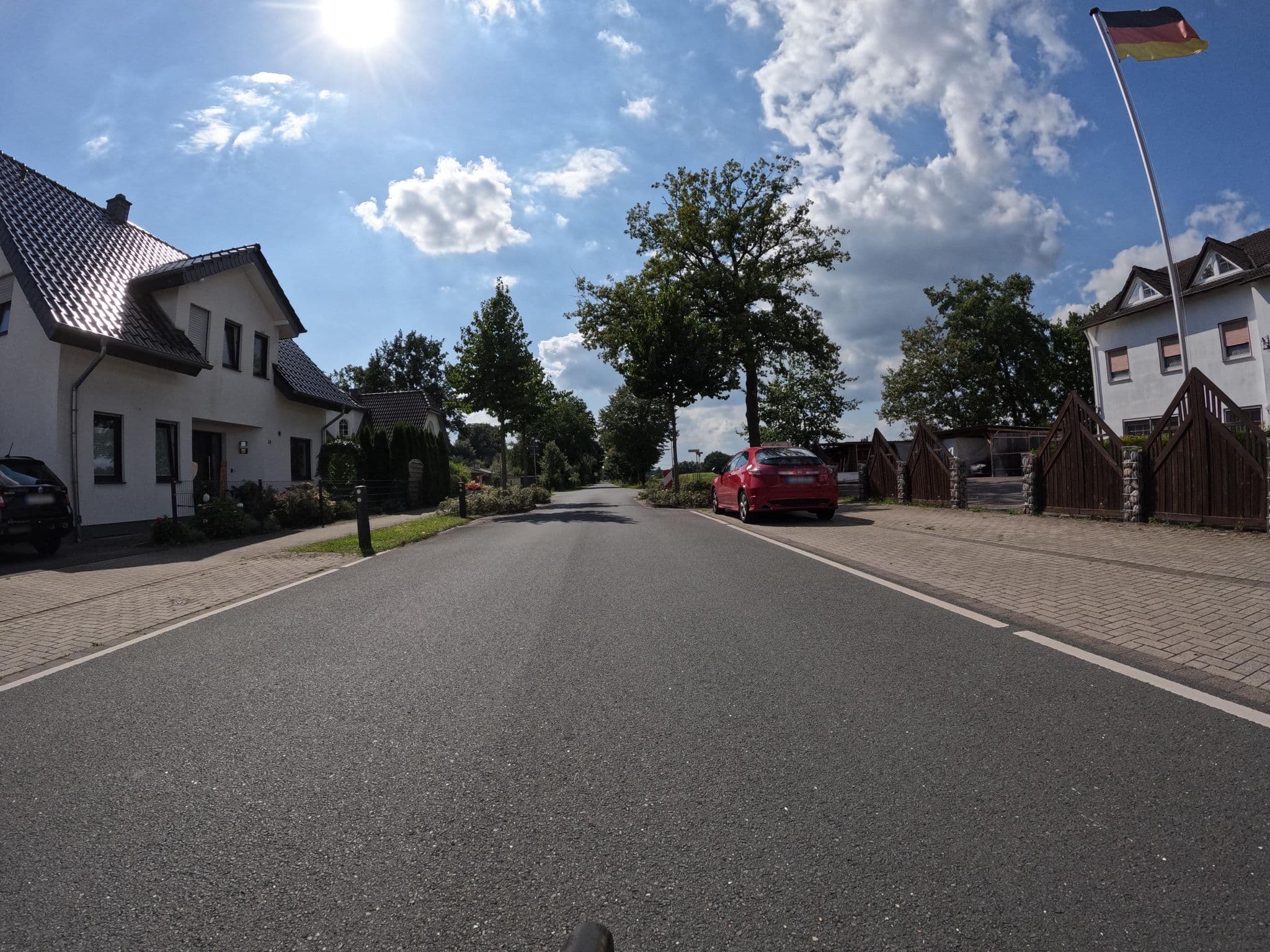 Street view near Hotel Pension Sennetreff, Augustdorf — © rotespferd (CC BY-SA · Mapillary)