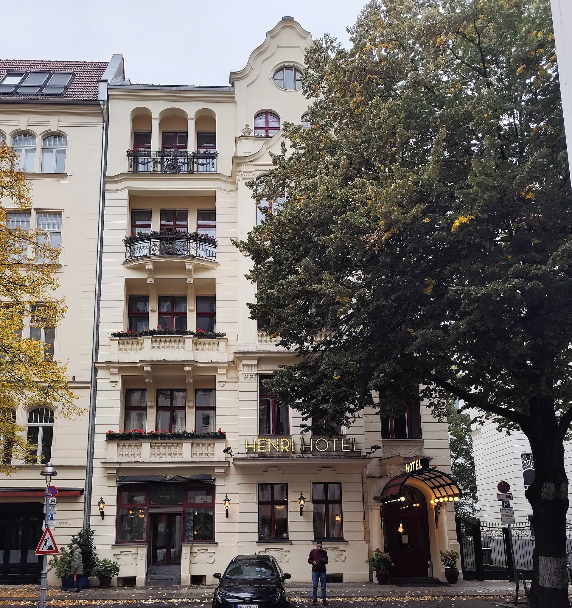 Henri Hotel Berlin (via Wikimedia Commons, CC BY 4.0)