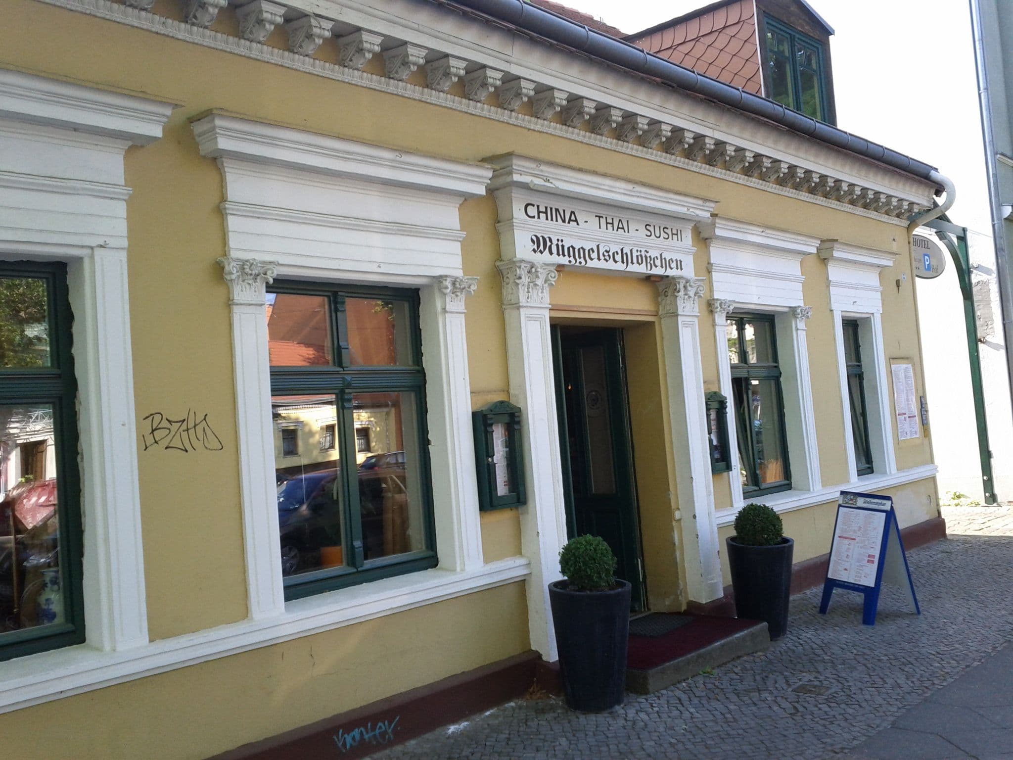 Street view near Bölsche Hotel, Friedrichshagen — © polarmap (CC BY-SA · Mapillary)