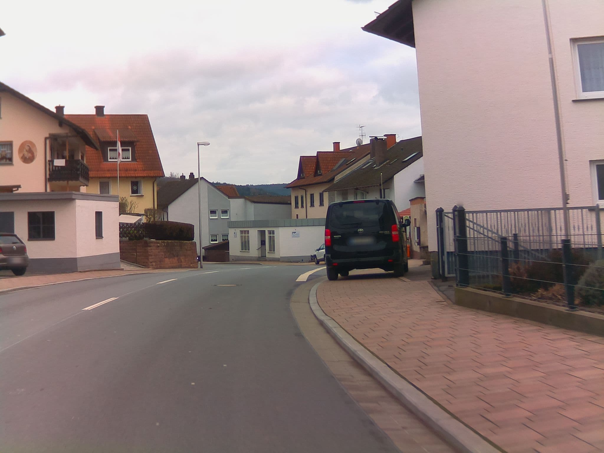 Street view near Gasthof zum Löwen, Mespelbrunn — © ramap (CC BY-SA · Mapillary)