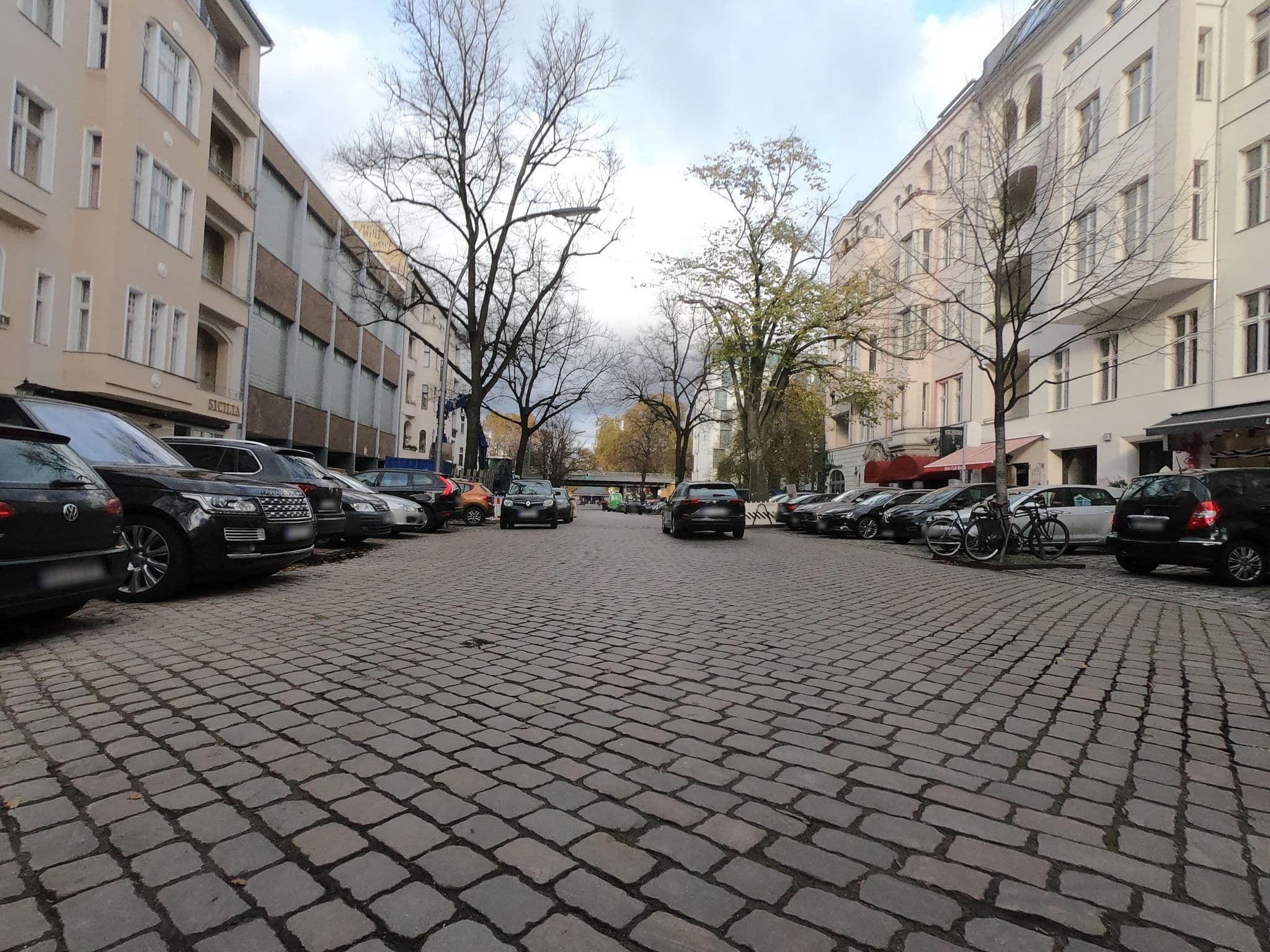 Street view near Hotel Vivaldi, Schöneberg — © carlheinz (CC BY-SA · Mapillary)