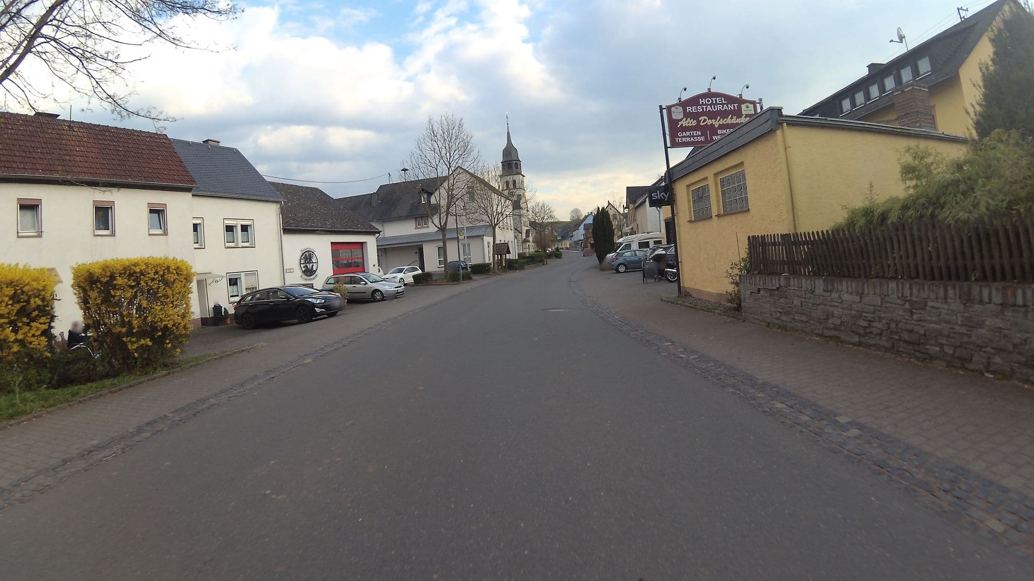 Street view near Hotel Alte Dorfschänke, Kinderbeuern — © teddy73 (CC BY-SA · Mapillary)