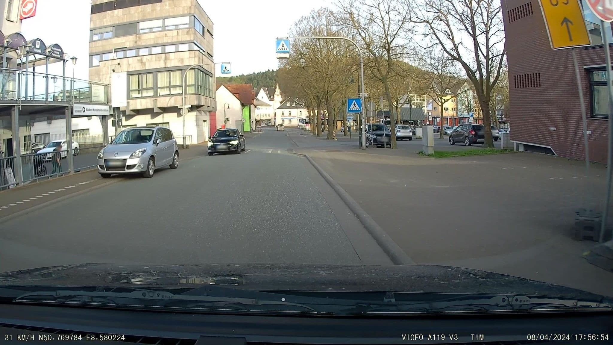 Street view near Zum Treppche, Gladenbach — © tim3003 (CC BY-SA · Mapillary)