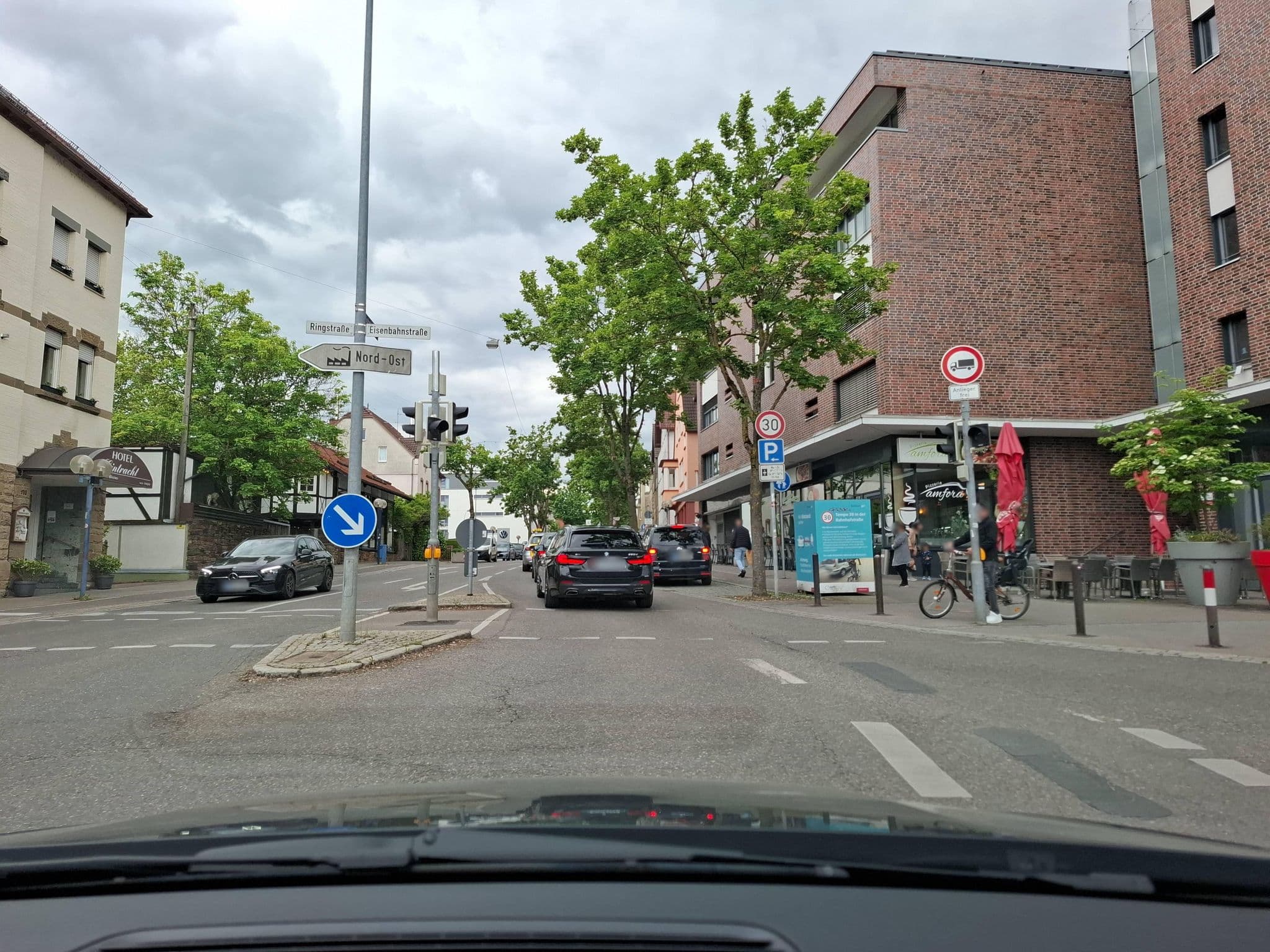 Street view near Hotel Eintracht, Fellbach — © bct (CC BY-SA · Mapillary)