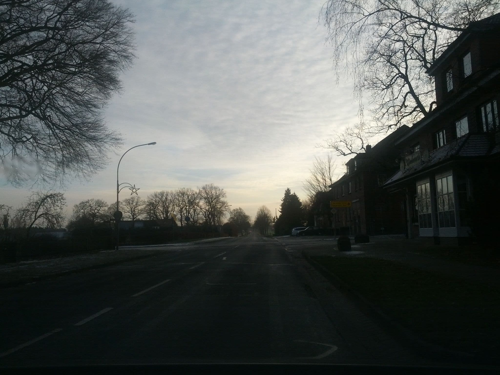 Street view near Klindworths Gasthaus, Sauensiek — © zoegglmeyr (CC BY-SA · Mapillary)