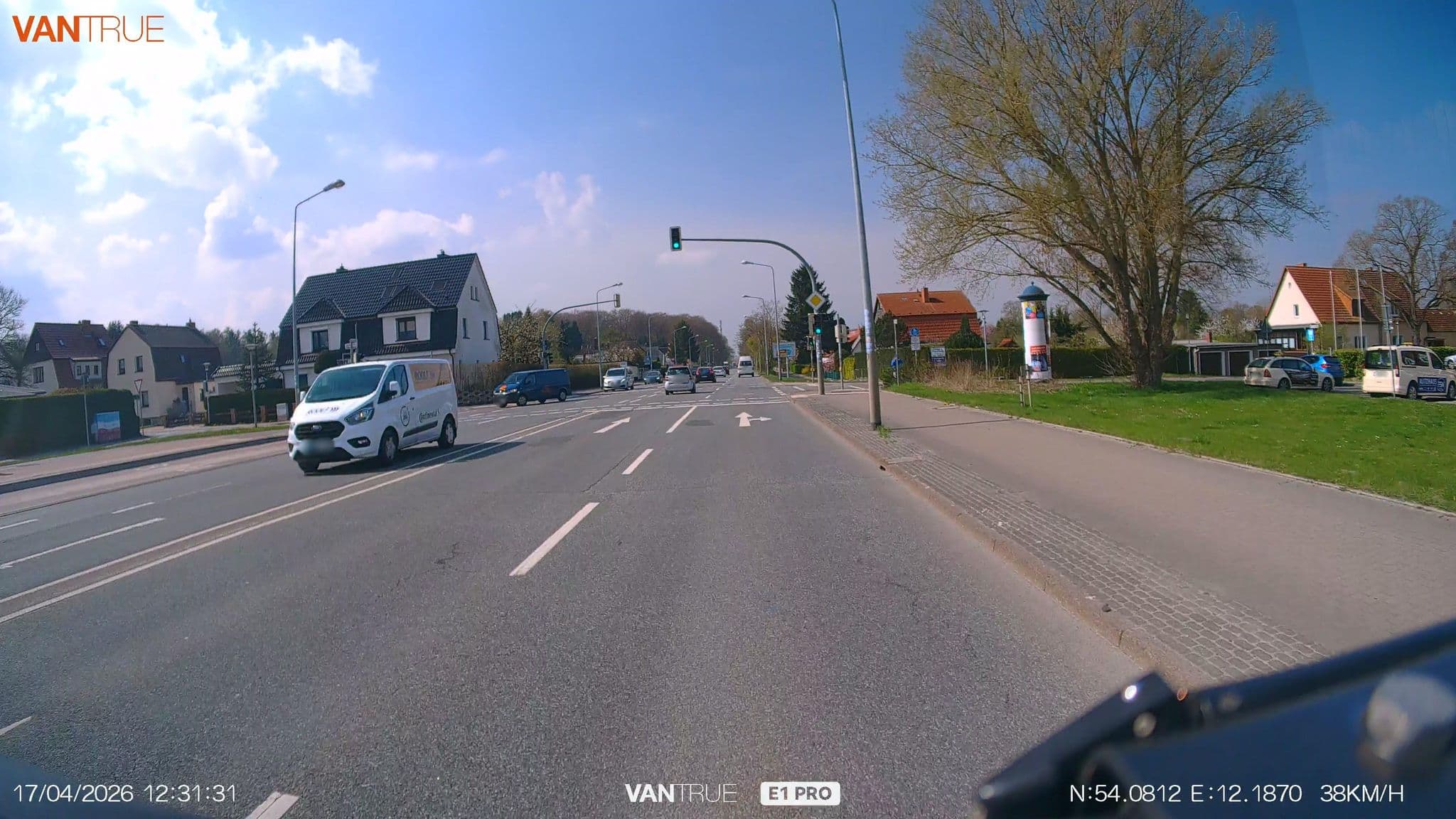 Street view near Hotel Brinckmansdorf, Roggentin — © LordOslo (CC BY-SA · Mapillary)