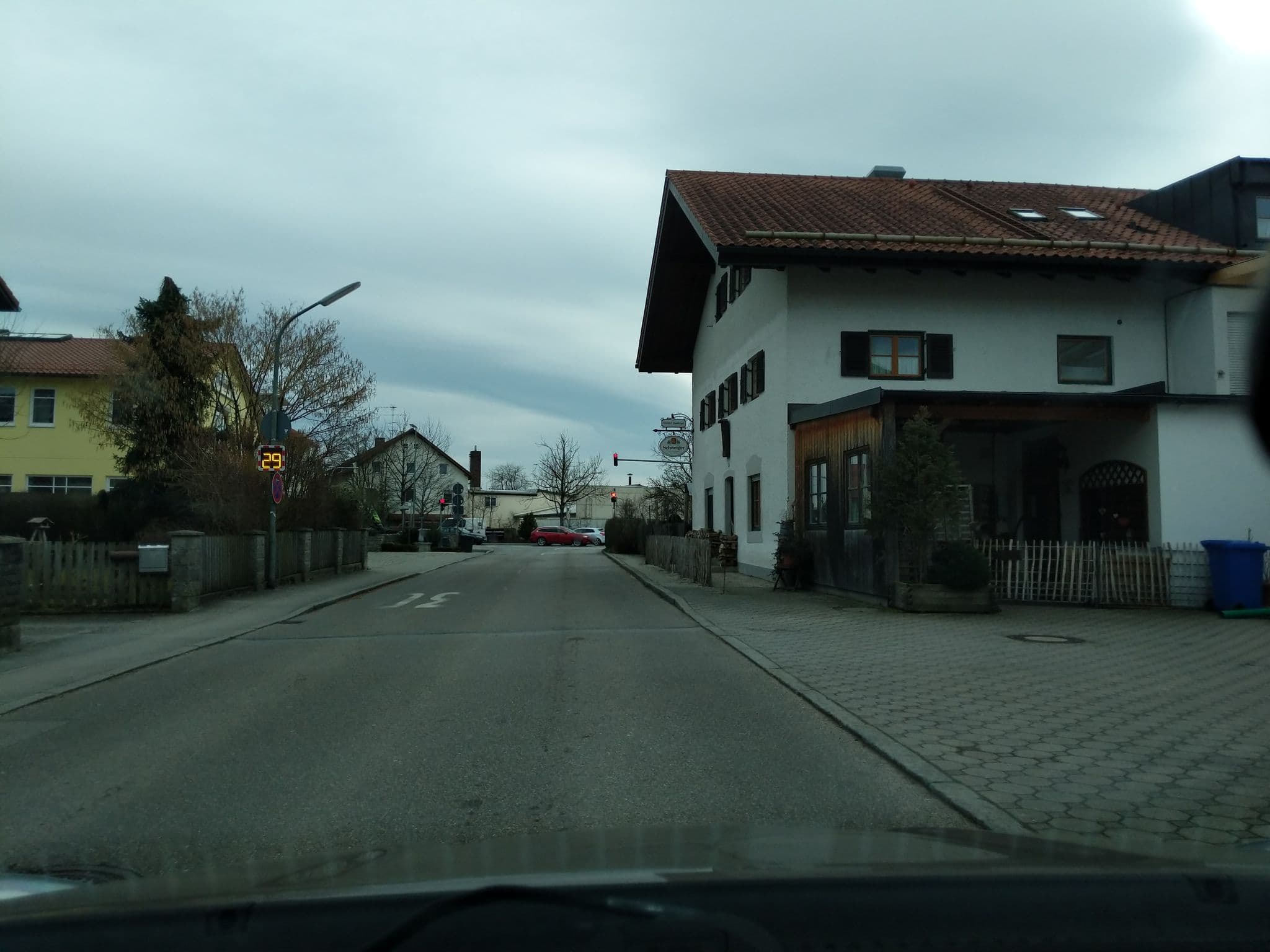 Street view near Gasthof Hamberger, Kirchseeon — © toaskoas (CC BY-SA · Mapillary)