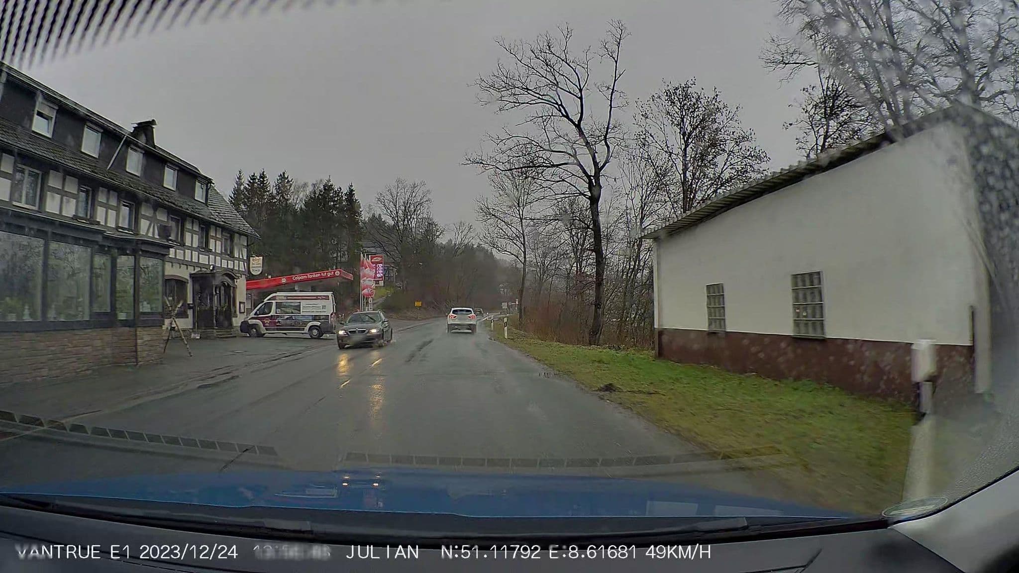 Street view near Zum wilden Zimmermann, Hallenberg — © nrailuj (CC BY-SA · Mapillary)