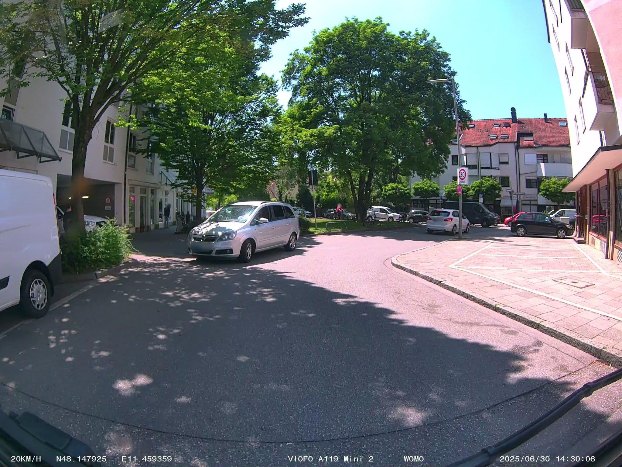 Street view near Wohnheim-Central, Pasing — © soulcover (CC BY-SA · Mapillary)