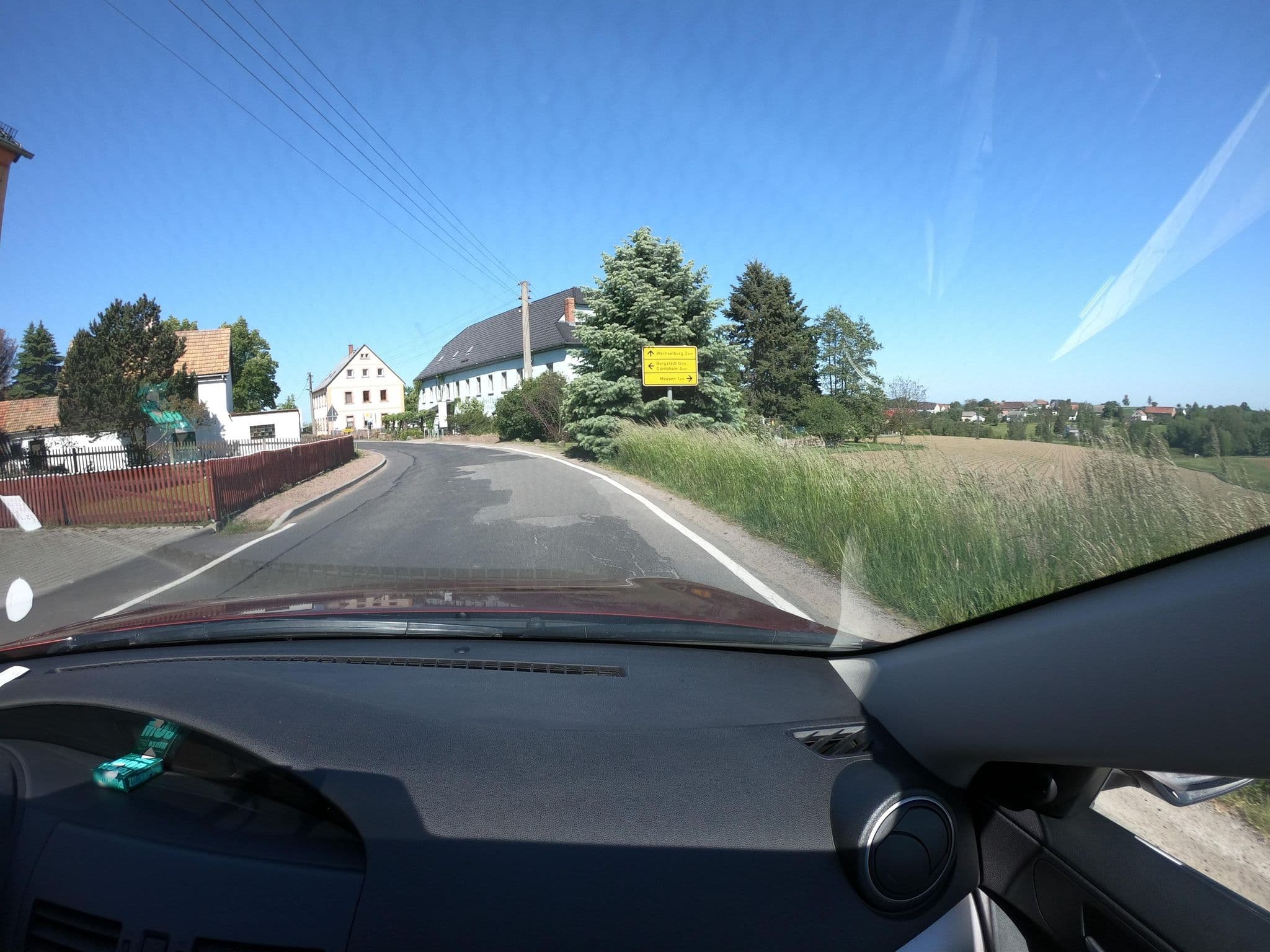 Street view near Zu den drei Linden, Wechselburg — © tordans (CC BY-SA · Mapillary)