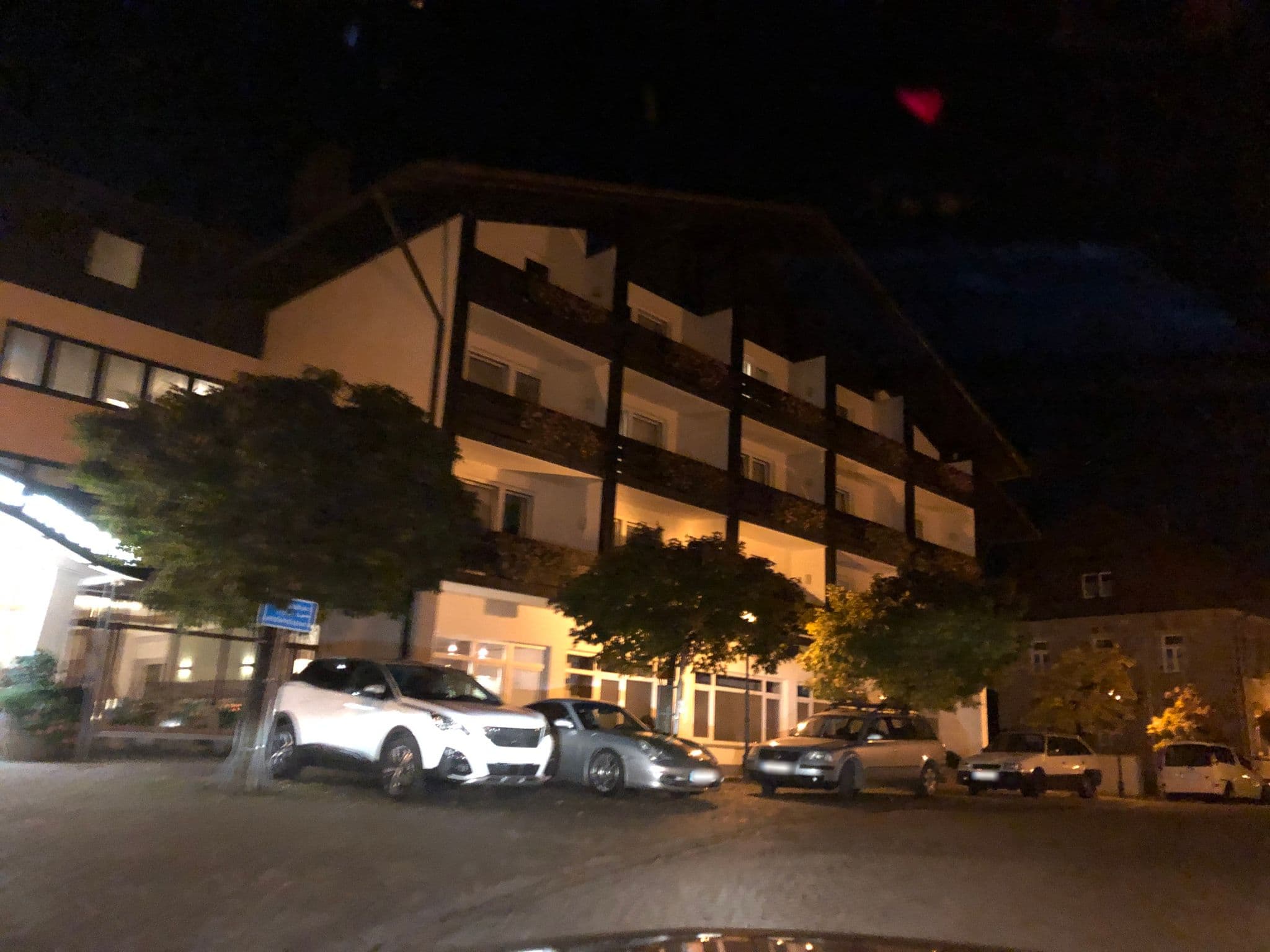 Street view near Hotel Hofbräuhaus, Bodenmais — © chuck (CC BY-SA · Mapillary)