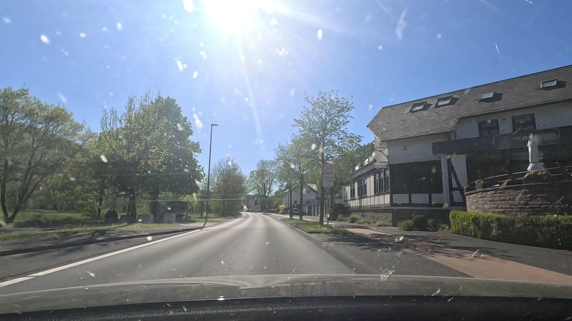 Street view near Hotel Schweinsberg, Lennestadt — © uwekoch (CC BY-SA · Mapillary)