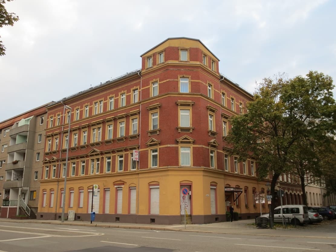 Hotel Elisenhof (via Wikimedia Commons, CC BY-SA 4.0)