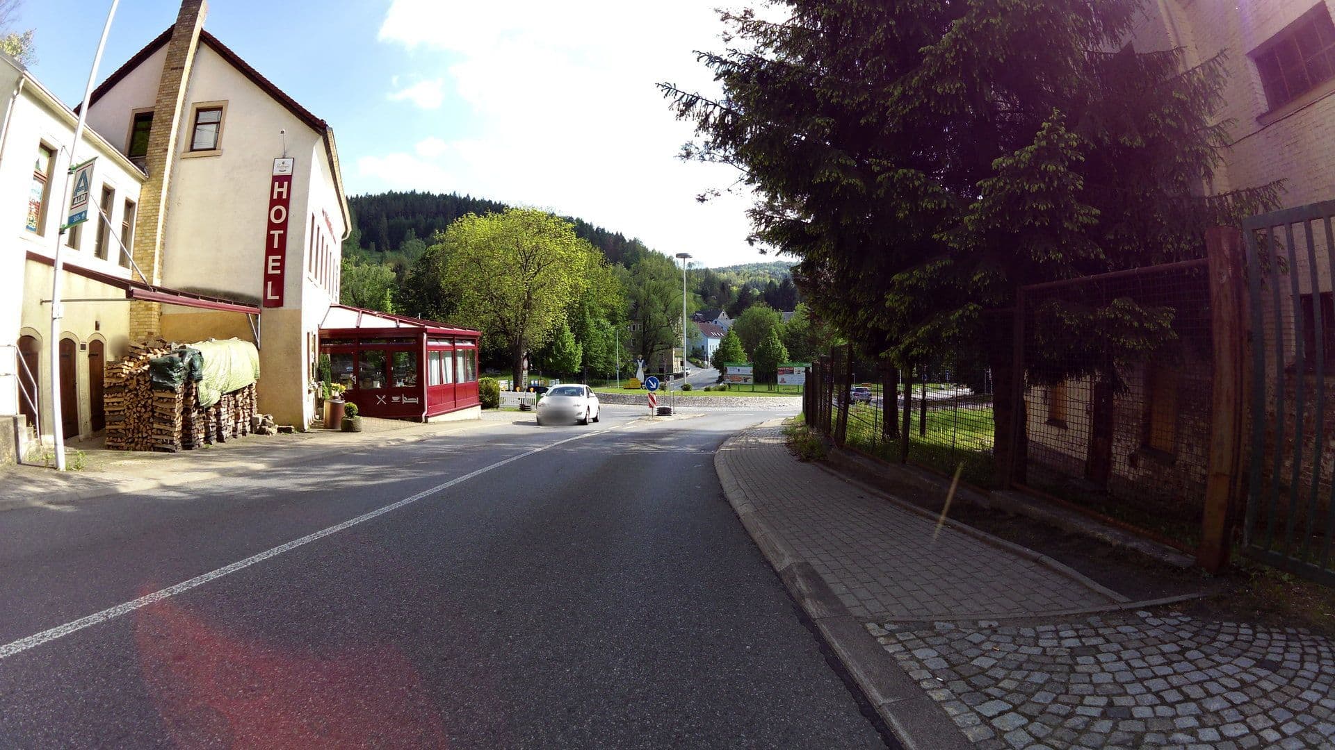 Street view near Hotel und Restaurant Brückenschänke, Sebnitz — © moenk (CC BY-SA · Mapillary)