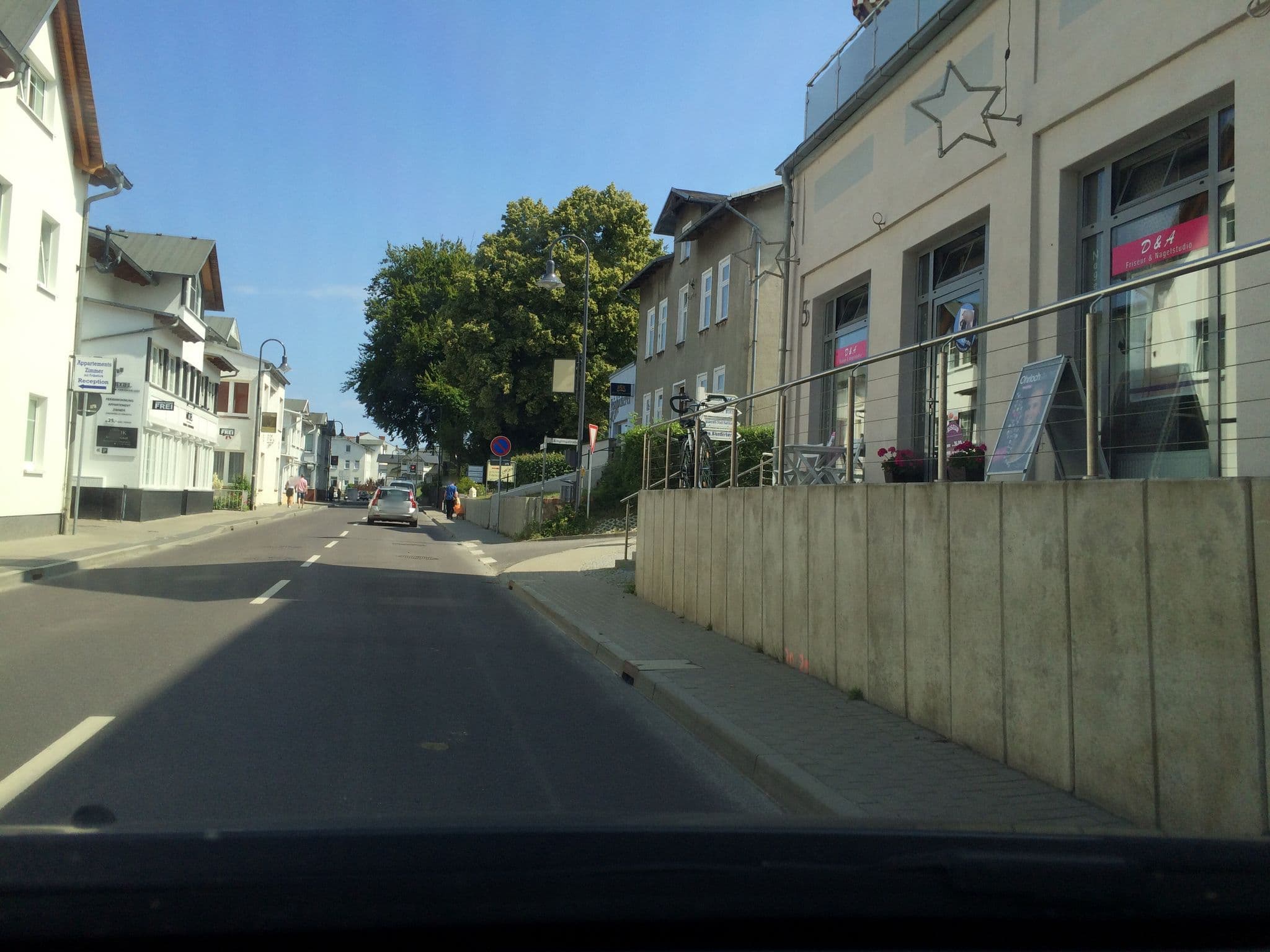 Street view near Bergschloss, Ostseebad Binz — © hajak (CC BY-SA · Mapillary)