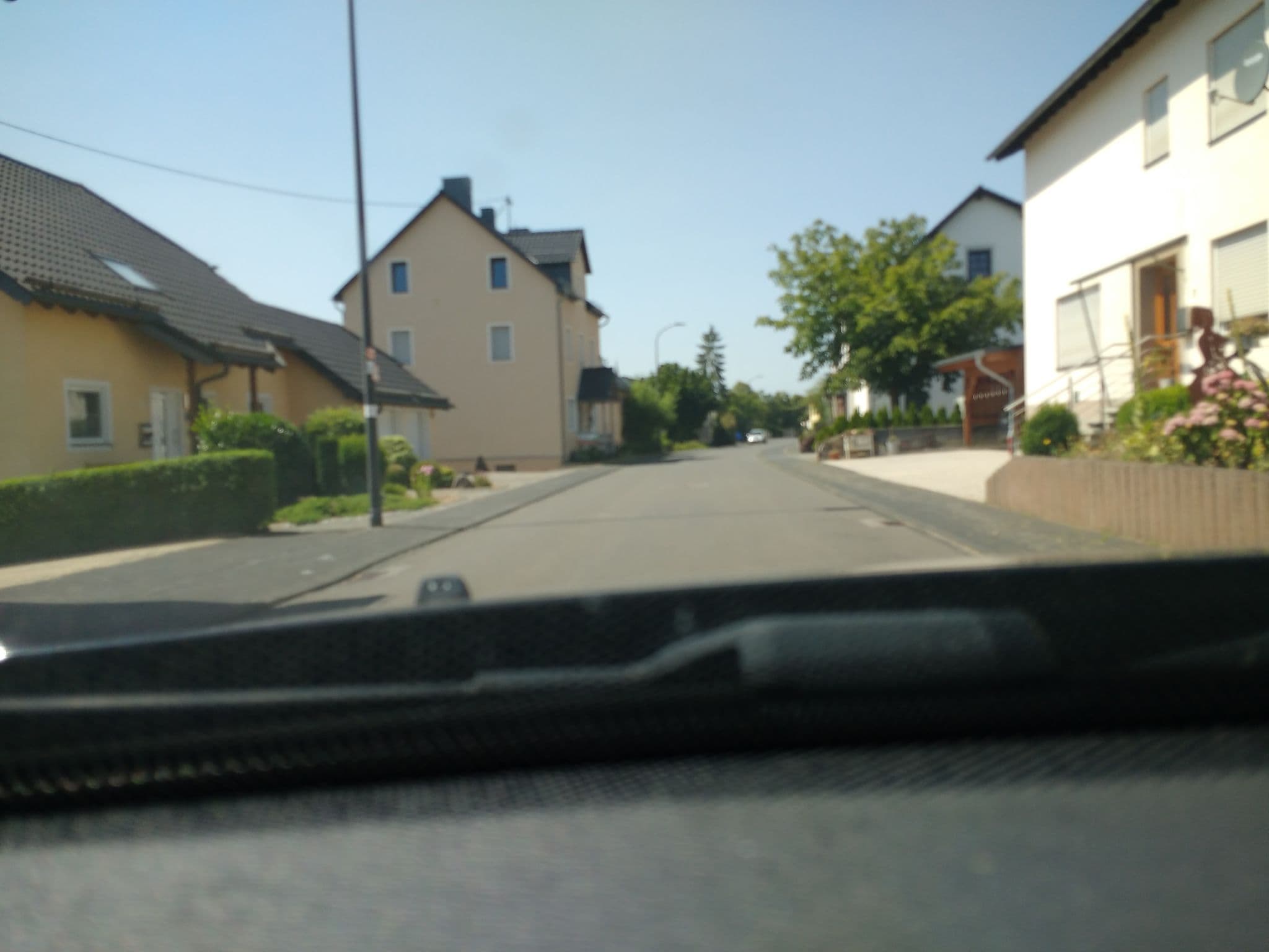 Street view near Bauernhofcafe Morgenfelderhof, Manderscheid — © igdb (CC BY-SA · Mapillary)