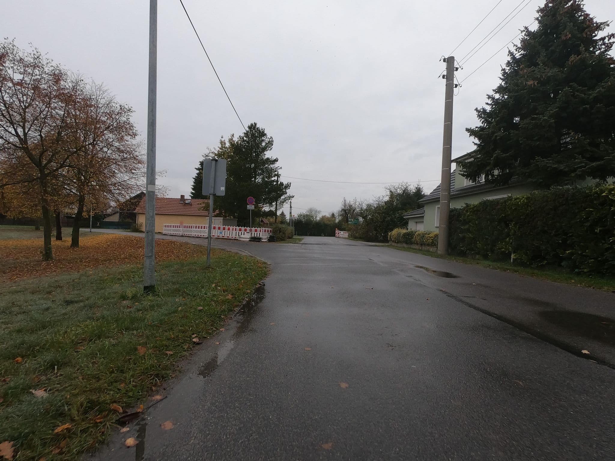 Street view near Alte Schmiede, Neu Zauche — © carlheinz (CC BY-SA · Mapillary)