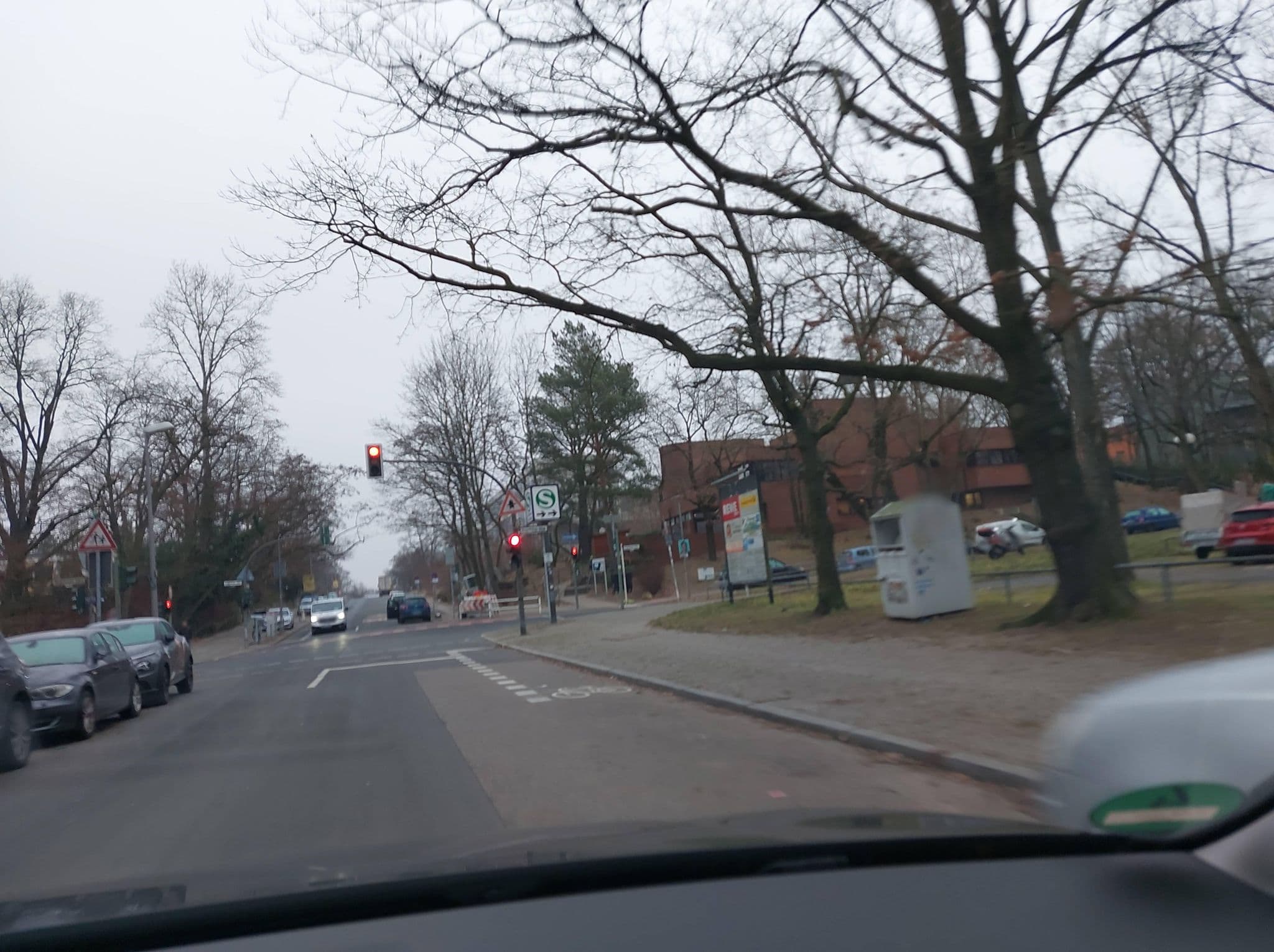 Street view near Alecsa Hotel am Olympiastadion, Wilhelmstadt — © DBSEV_SBB (CC BY-SA · Mapillary)