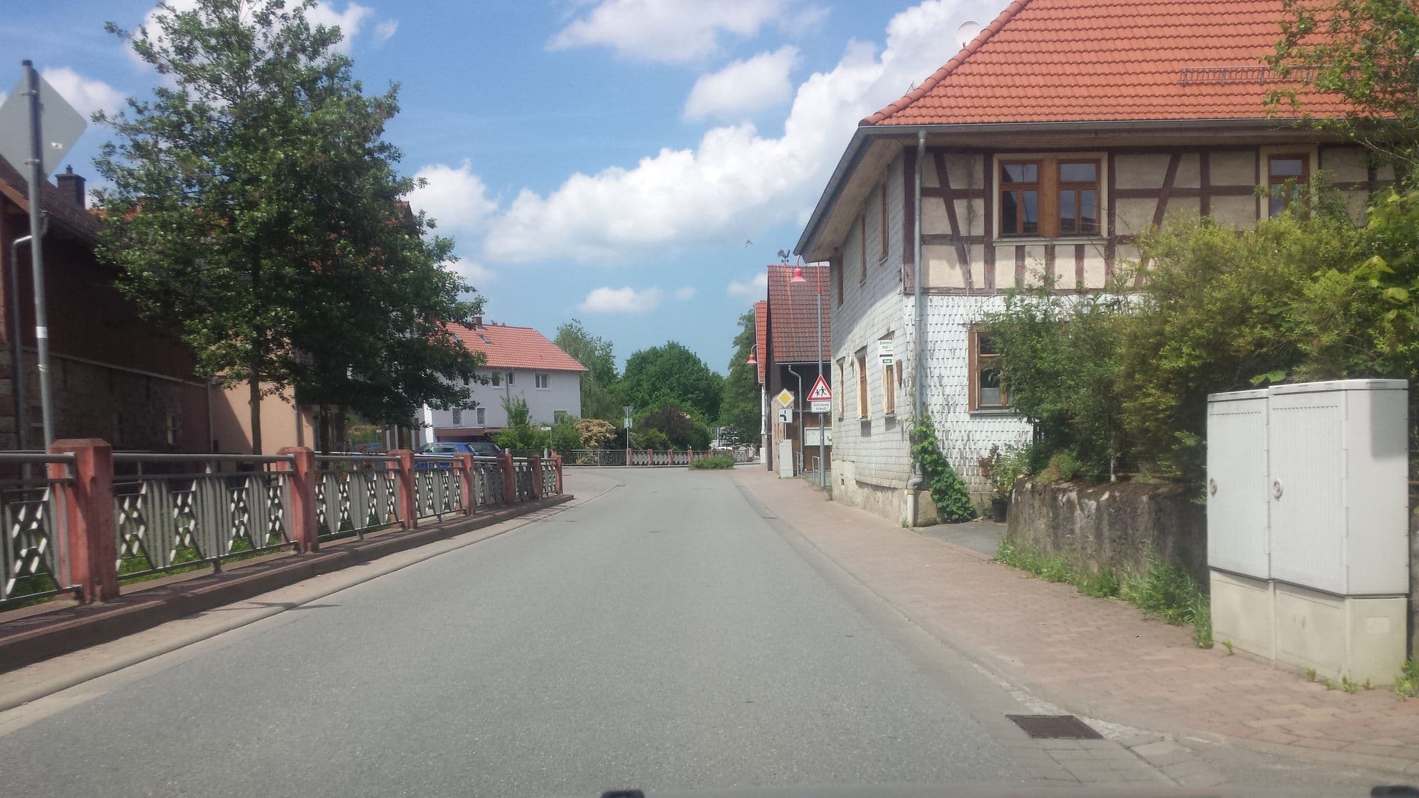Street view near ALTE BUX Zimmervermietung, Mörlenbach — © wegavision (CC BY-SA · Mapillary)