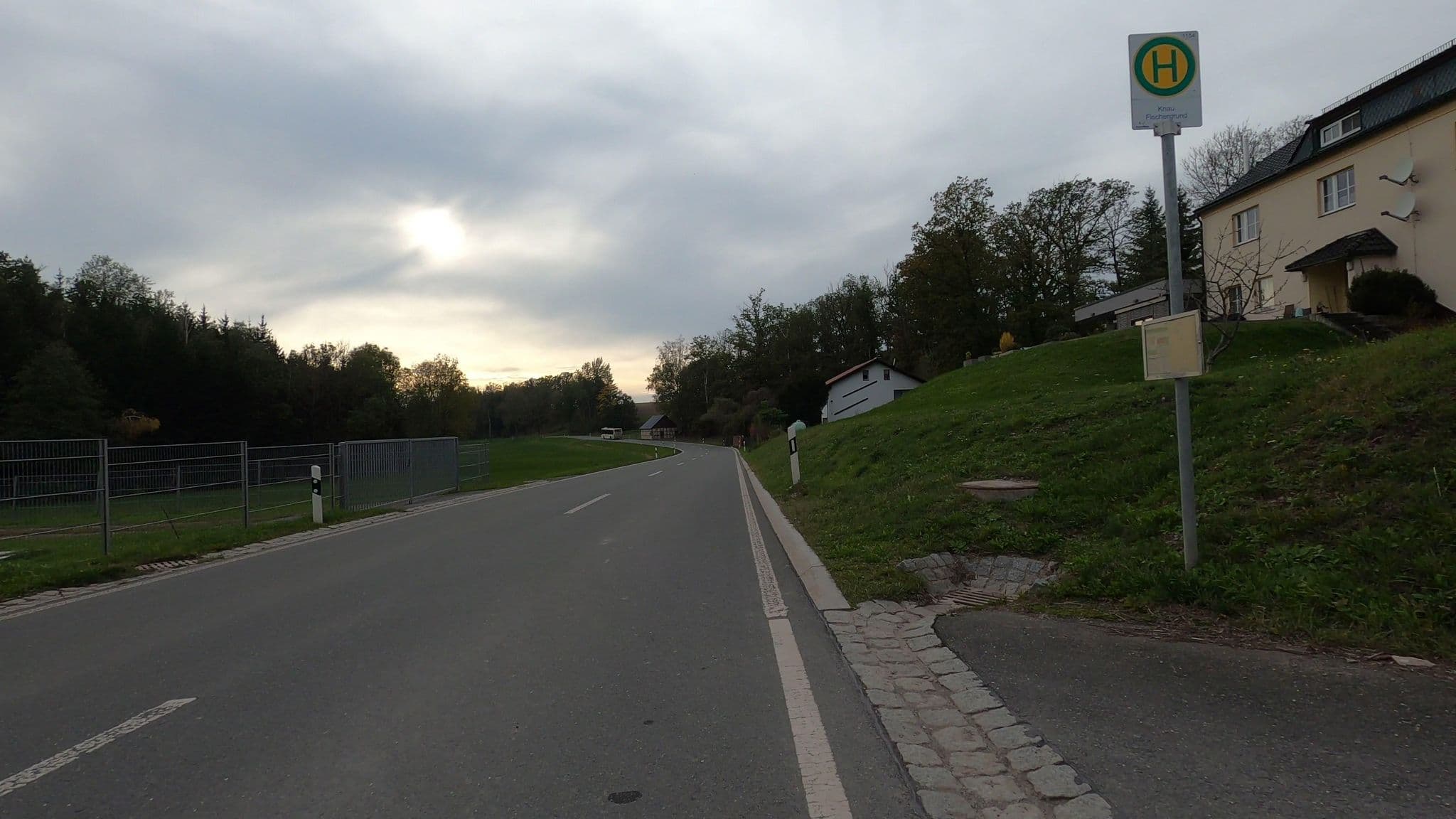 Street view near Fischerhof Händelsmühle, Oppurg — © camdrive2000 (CC BY-SA · Mapillary)