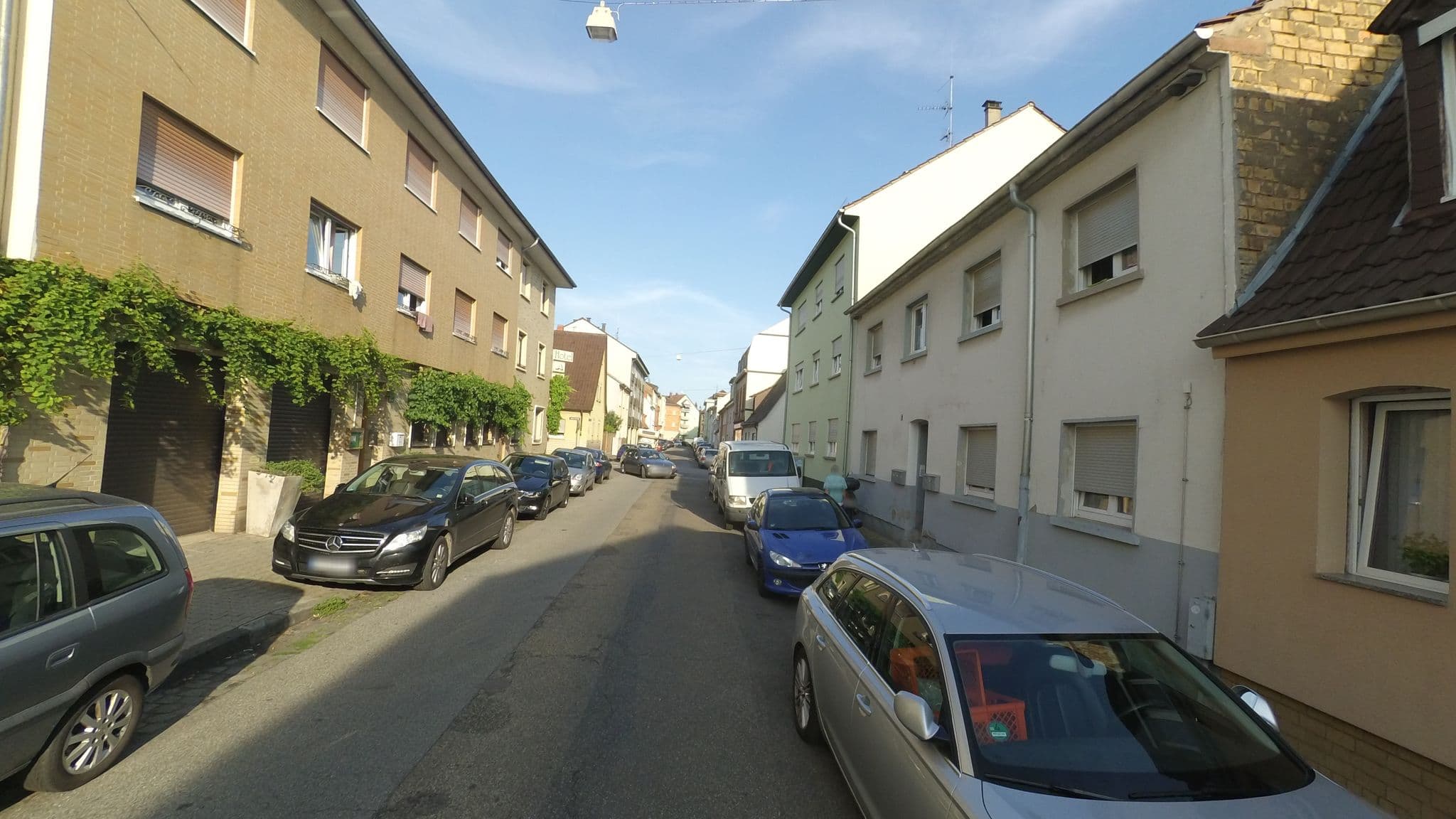 Street view near Hotel Zur Axt, Altrip — © wegavision (CC BY-SA · Mapillary)