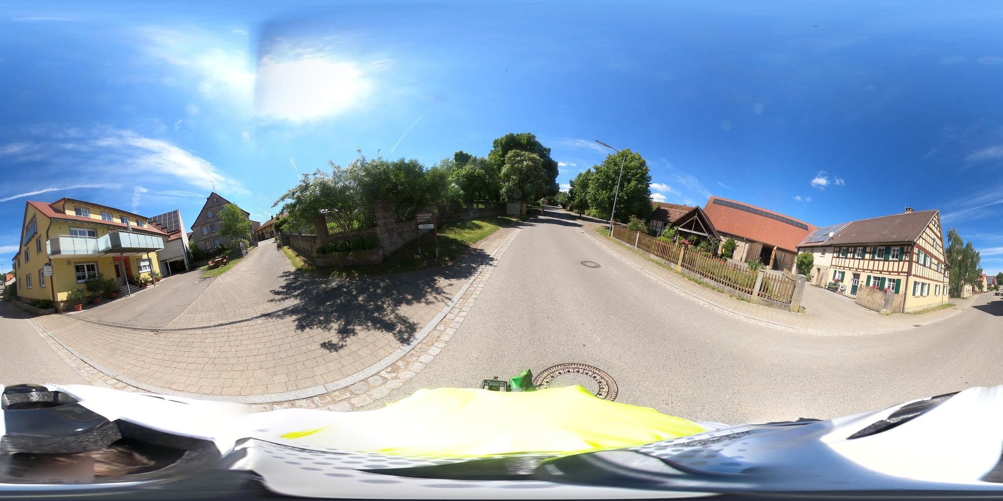Street view near Ferienhof/Weinbau Ott, Steinsfeld — © Mobilitaetswerk (CC BY-SA · Mapillary)
