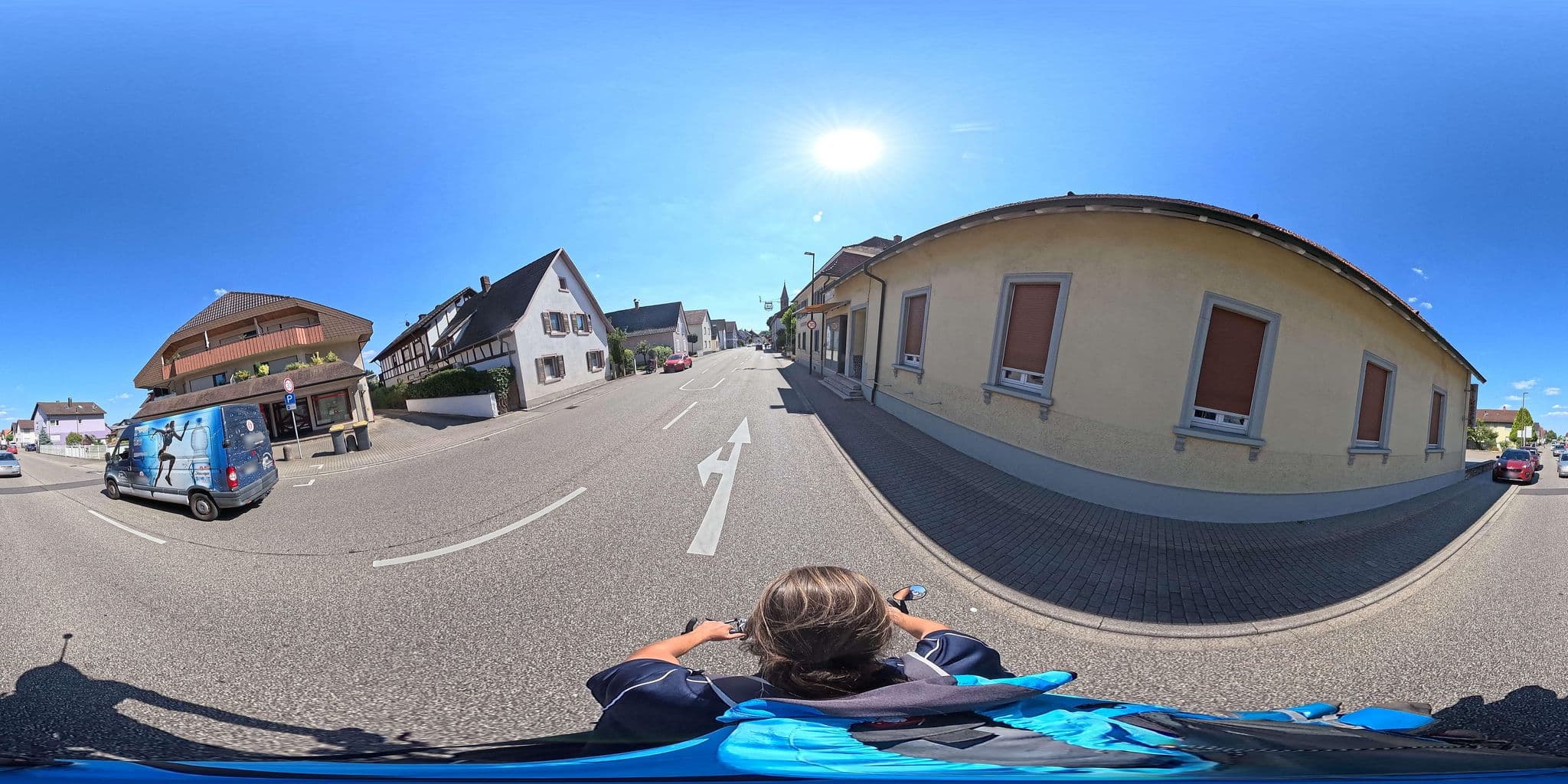 Street view near Hotel Hirsch, Hügelsheim — © karthoo (CC BY-SA · Mapillary)