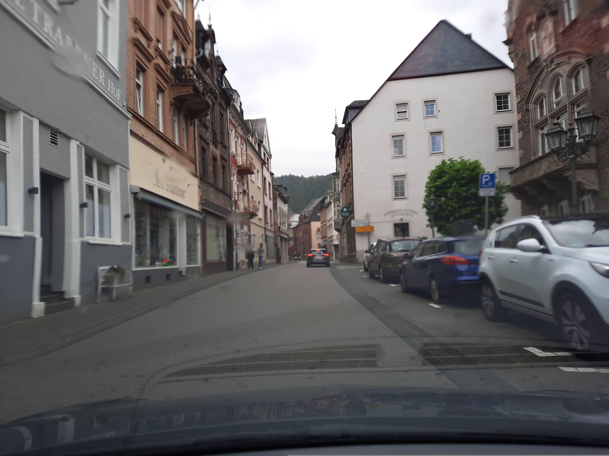 Street view near Hotel Trabener Hof, Traben-Trarbach — © Lowiekse (CC BY-SA · Mapillary)