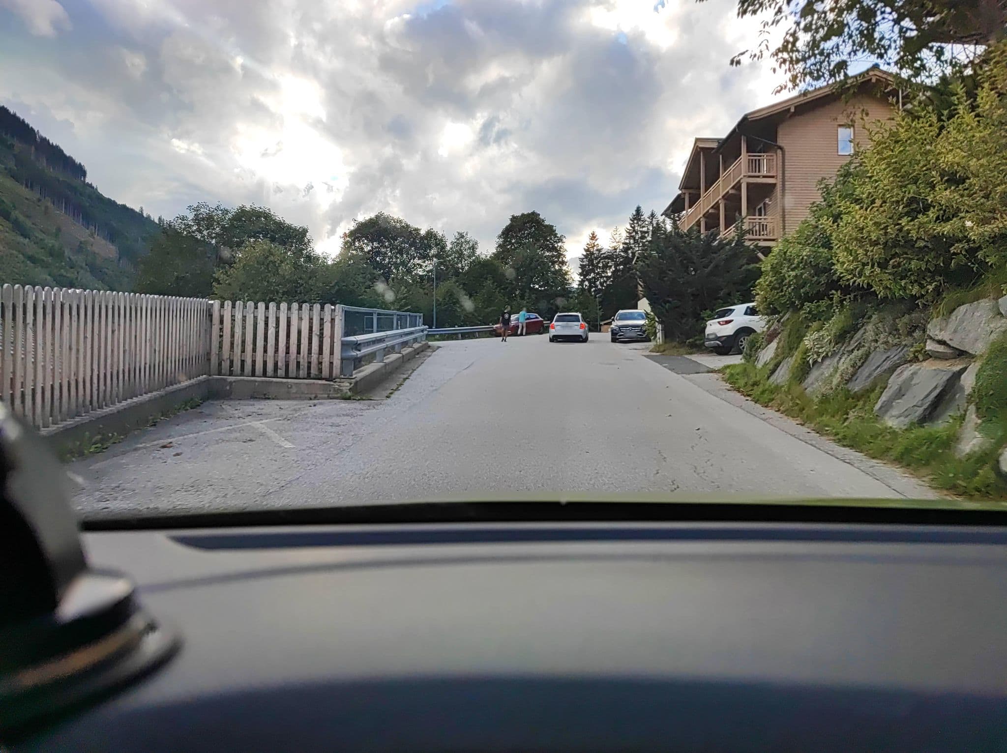 Street view near AlpenParks Apartment & Ferienresort Rehrenberg Viehhofen, Maishofen — © DietAugustin (CC BY-SA · Mapillary)