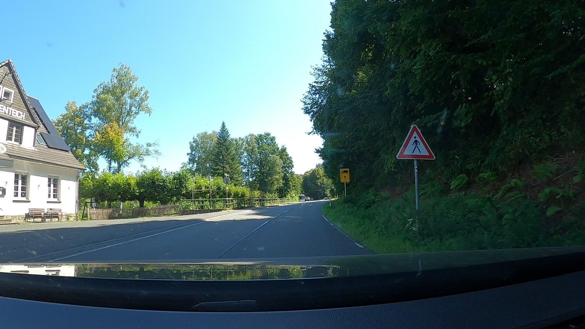 Street view near Herrenteich, Much — © uwekoch (CC BY-SA · Mapillary)