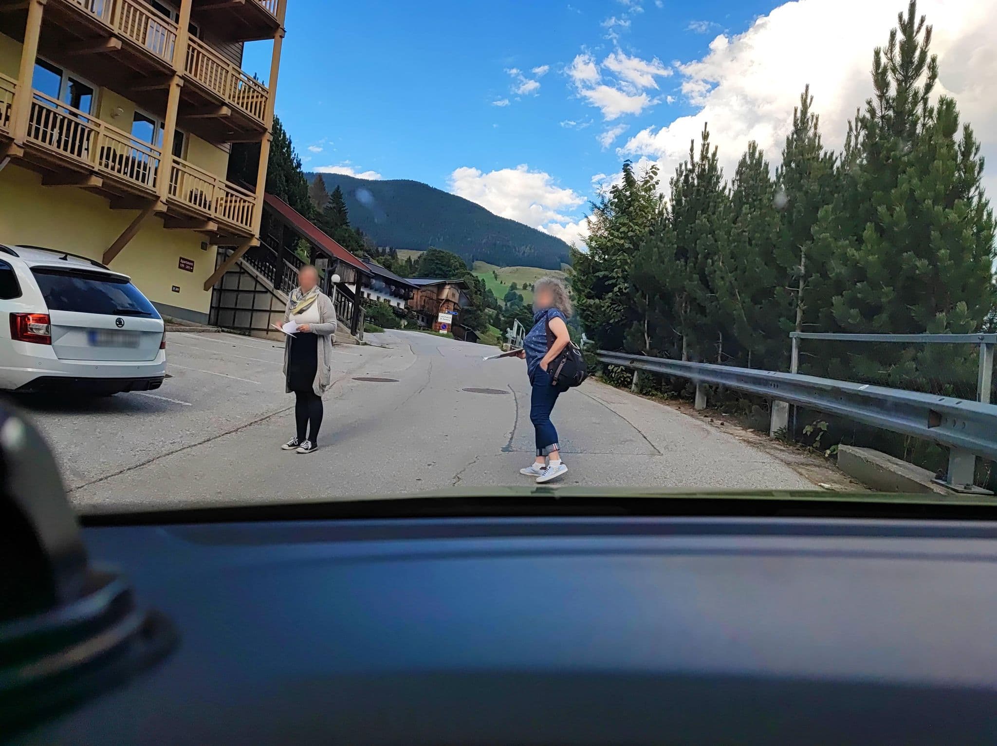 Street view near AlpenParks Apartment & Ferienresort Rehrenberg Viehhofen, Maishofen — © DietAugustin (CC BY-SA · Mapillary)