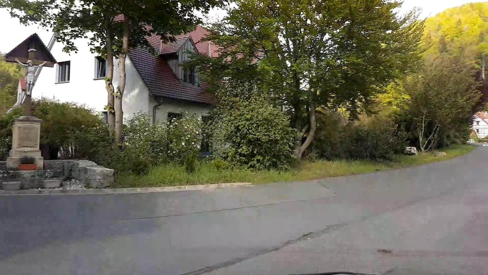 Street view near Haus Alexander, Gößweinstein — © r66 (CC BY-SA · Mapillary)