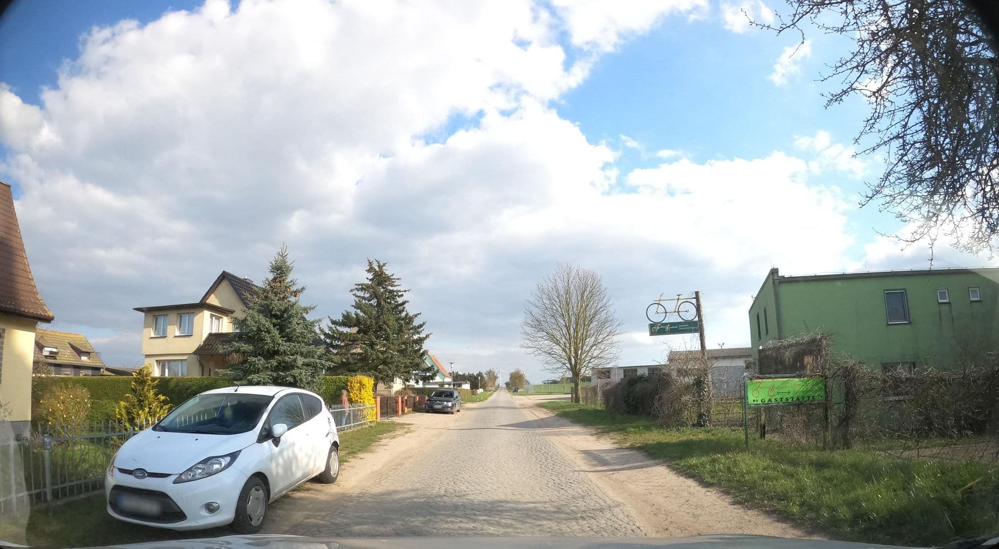 Street view near Fahrradtankstelle, Penkun — © masterofnoroad (CC BY-SA · Mapillary)