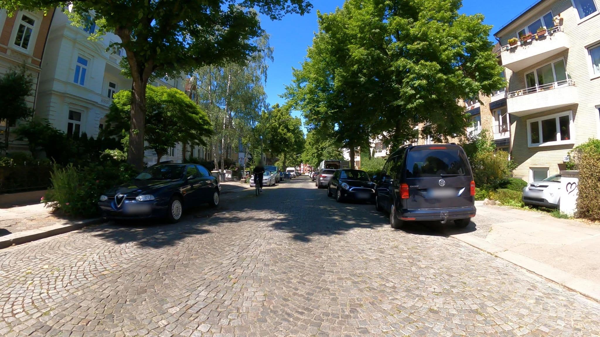 Street view near Pension Sonntag, Borgfelde — © veloroute_hamburg (CC BY-SA · Mapillary)