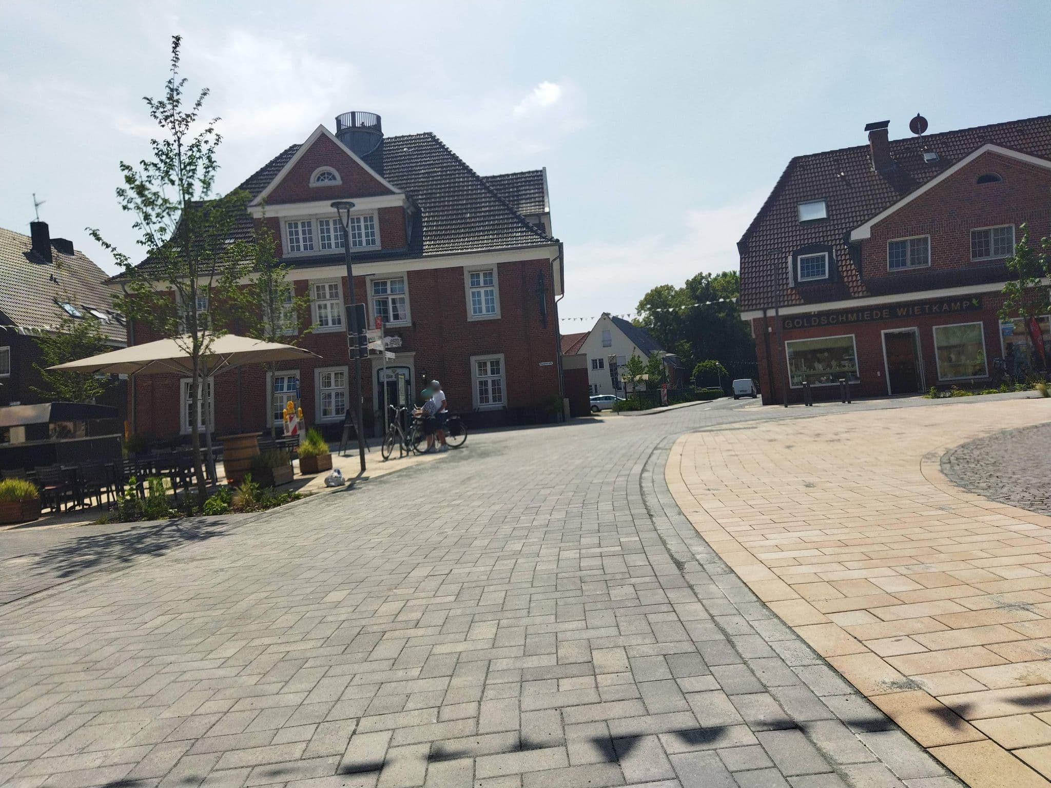 Street view near Hotel Alte Post, Ostbevern — © changchun1 (CC BY-SA · Mapillary)
